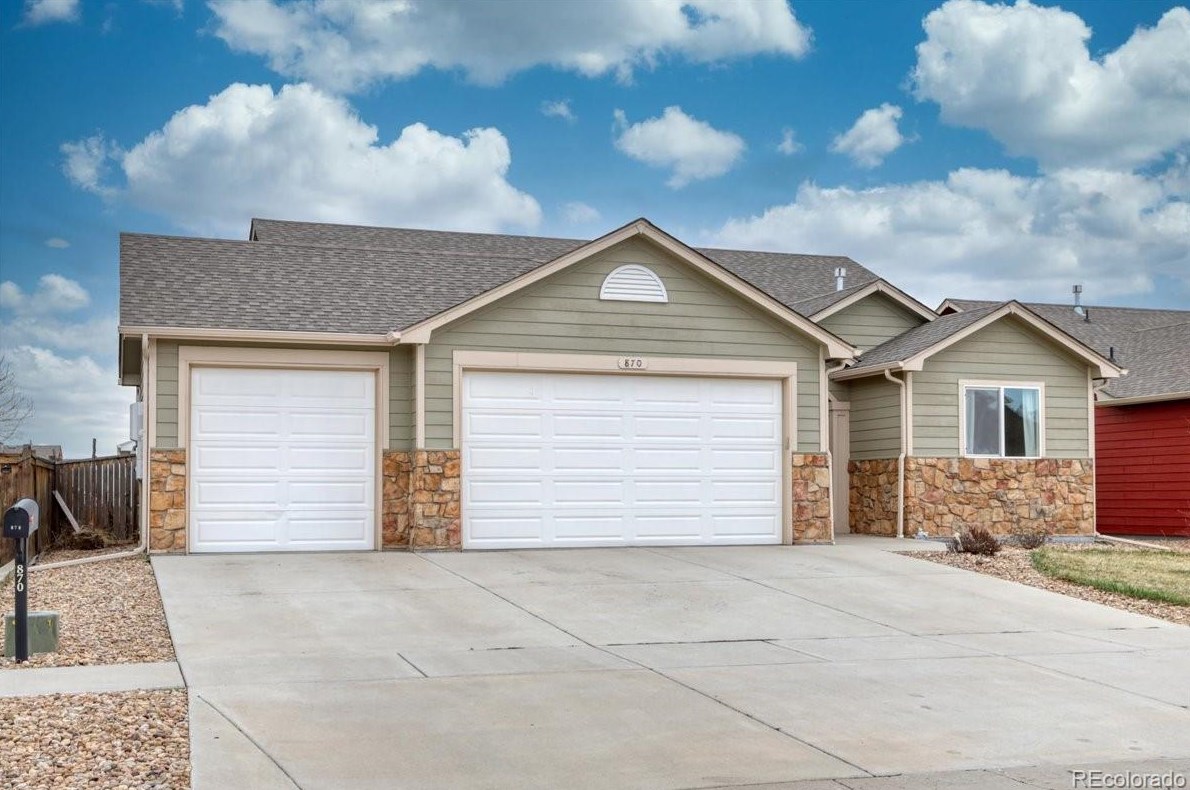 870 Mount Massive St, Longmont, CO 80513