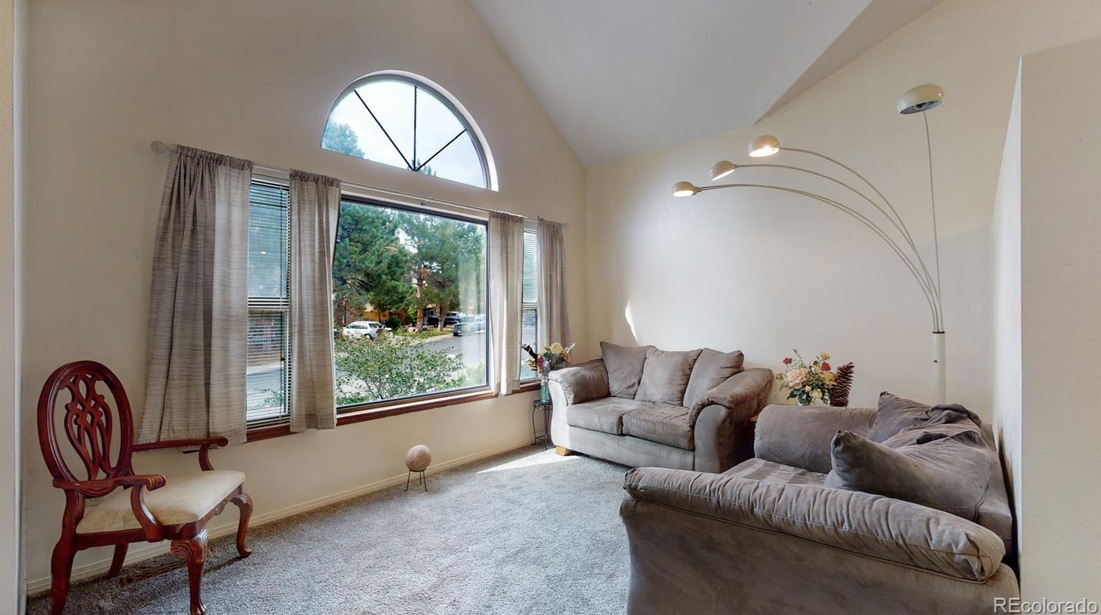 7364 Crescent Dr, Littleton, CO 80120-3905