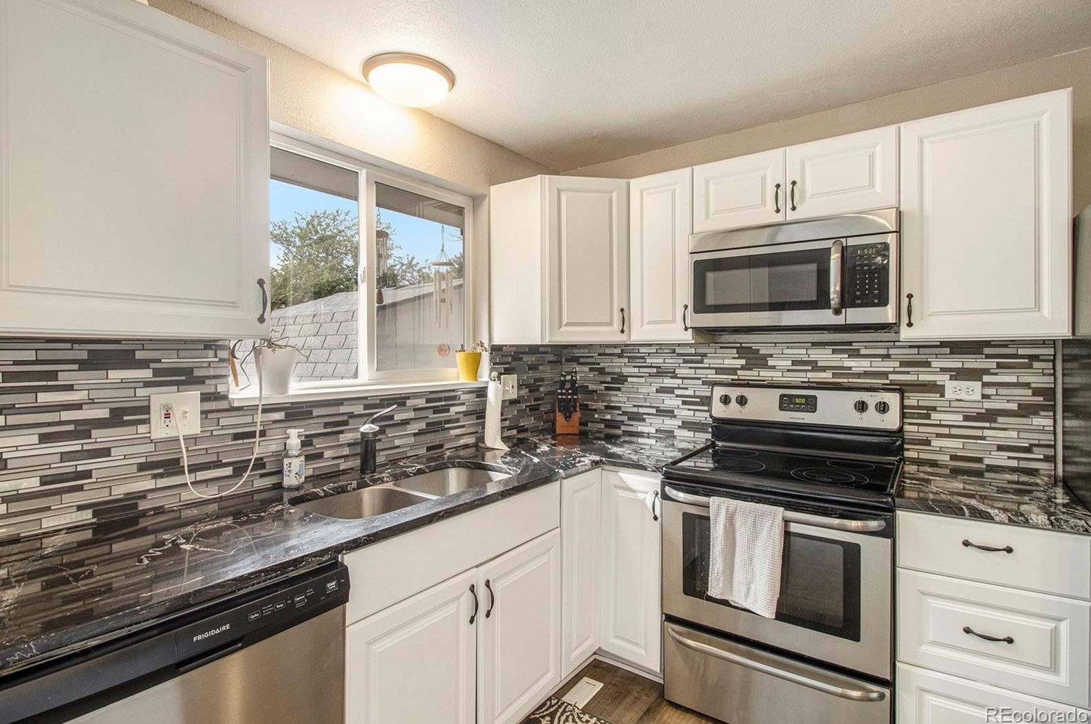 13285 Callisto Dr, Littleton CO 80124-2923 exterior