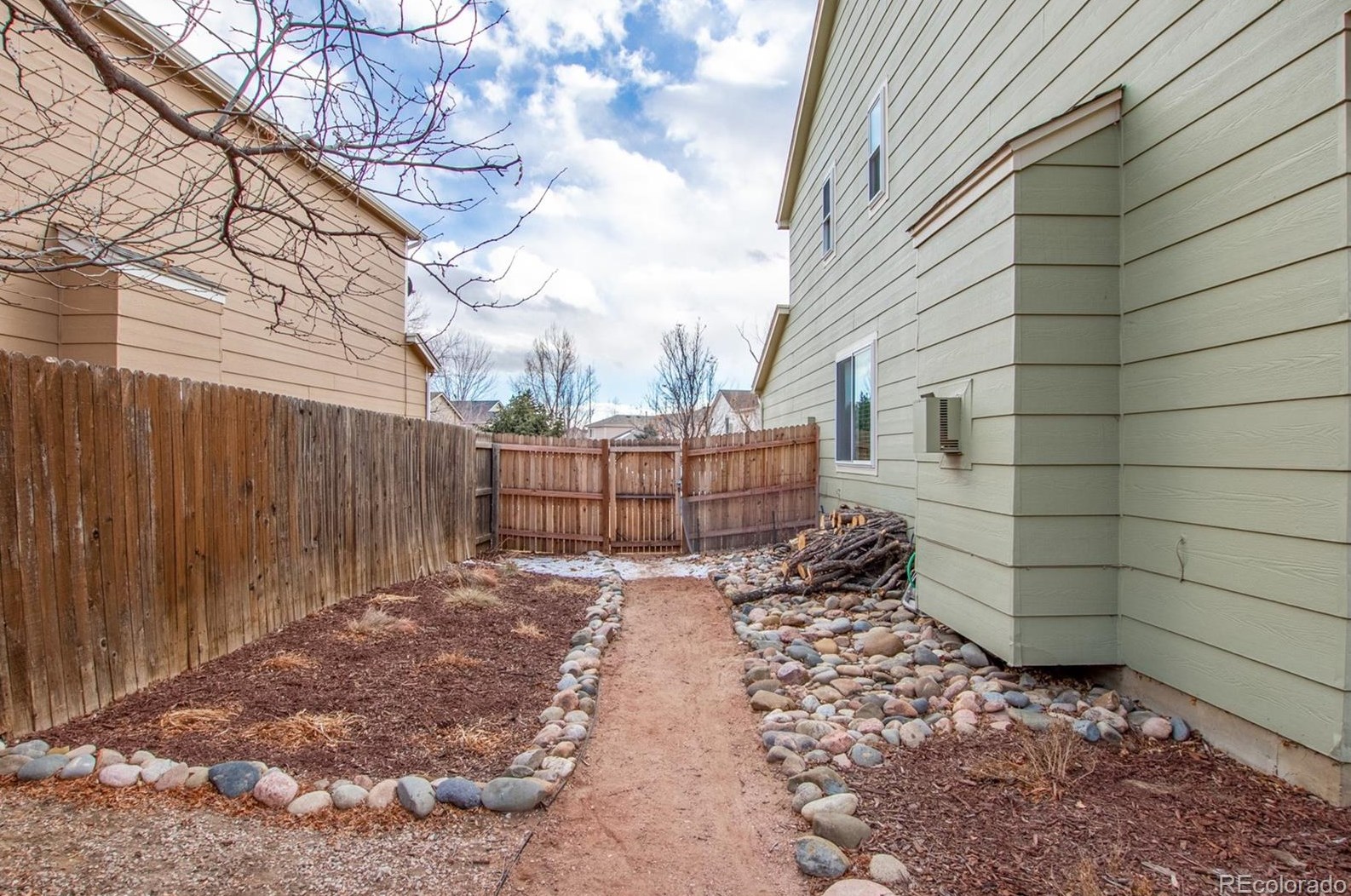 6820 Donnelaith Pl, Colorado Springs CO  80922-3110 exterior