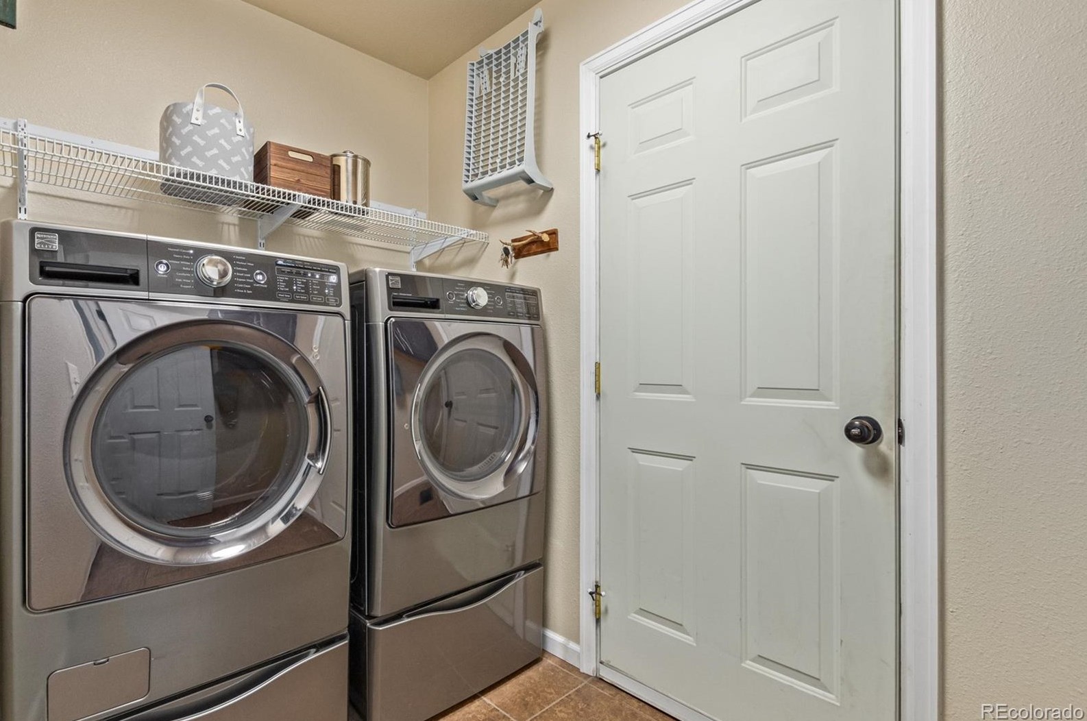 6820 Donnelaith Pl, Colorado Springs CO  80922-3110 exterior