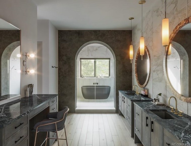 7843 Dante Dr, Littleton, CO 80125-1821