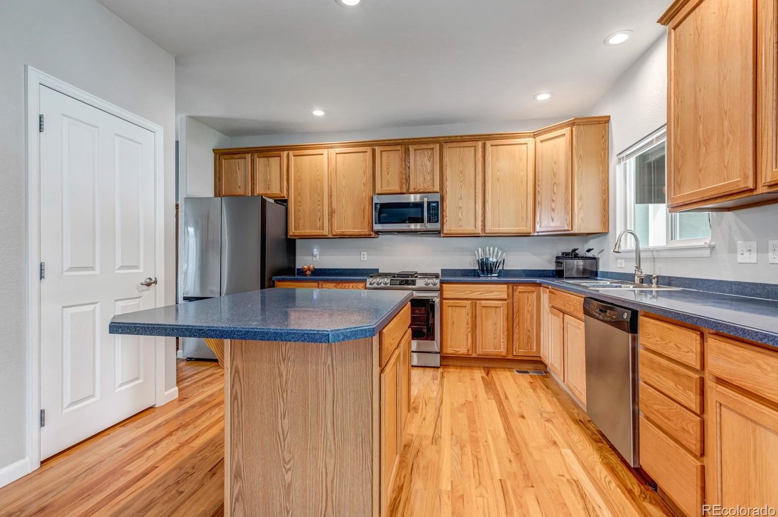 10208 Ferncrest St, Longmont CO  80504-3501 exterior