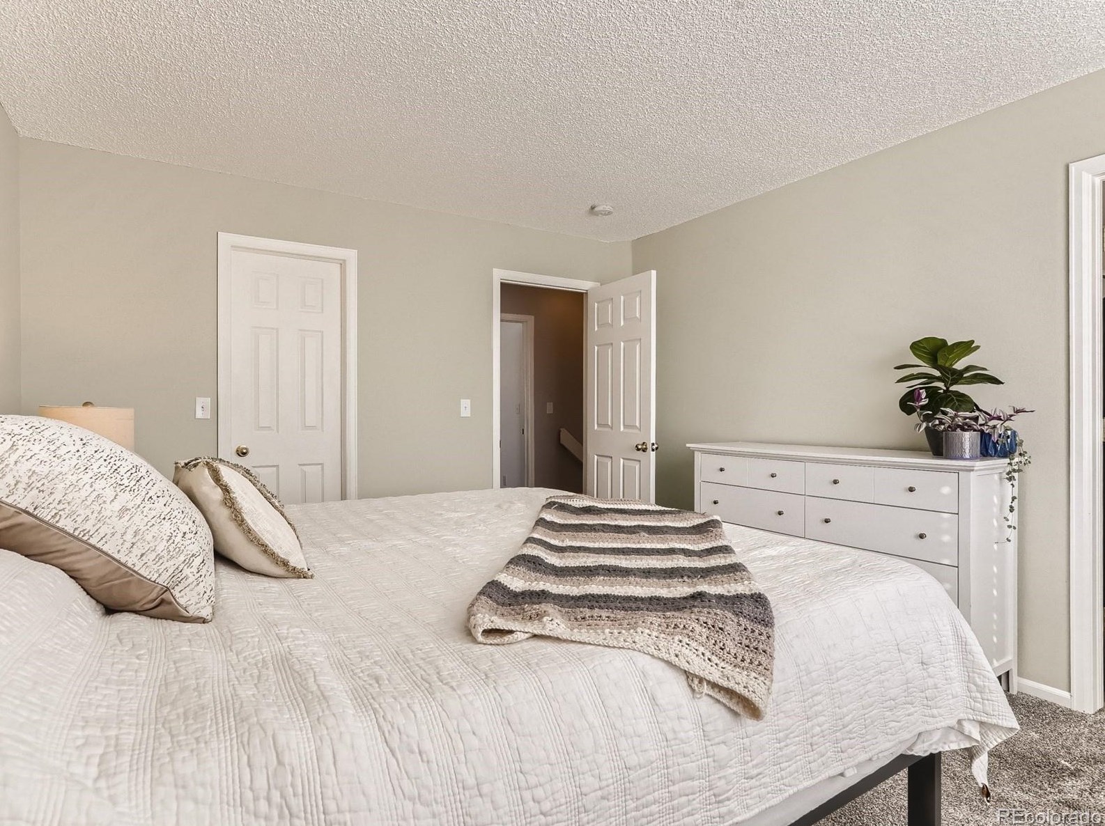 9689 Townsville Cir, Littleton CO  80130-6805 exterior