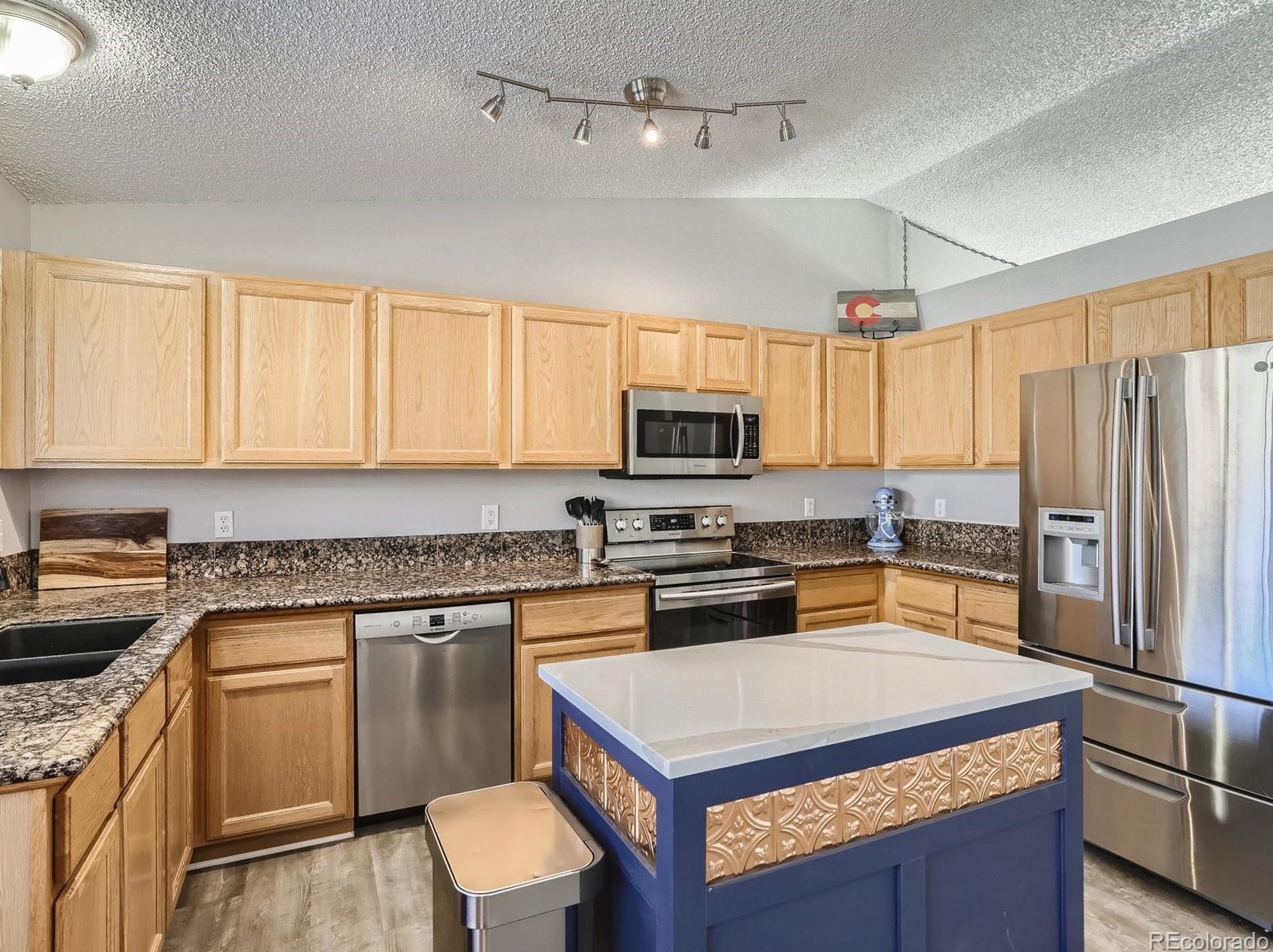 9689 Townsville Cir, Littleton CO  80130-6805 exterior