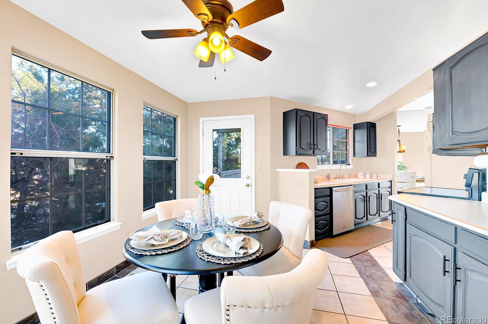 3135 Sugarbowl Ct, Castle Rock CO  80109-2814 exterior