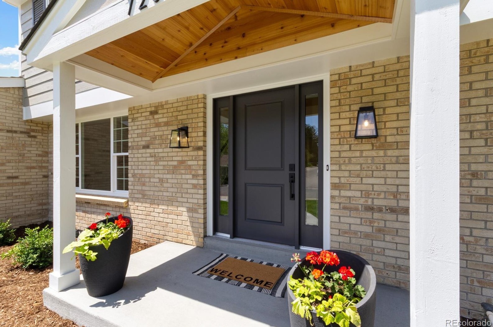 7203 S Olive Way, Englewood, CO 80112