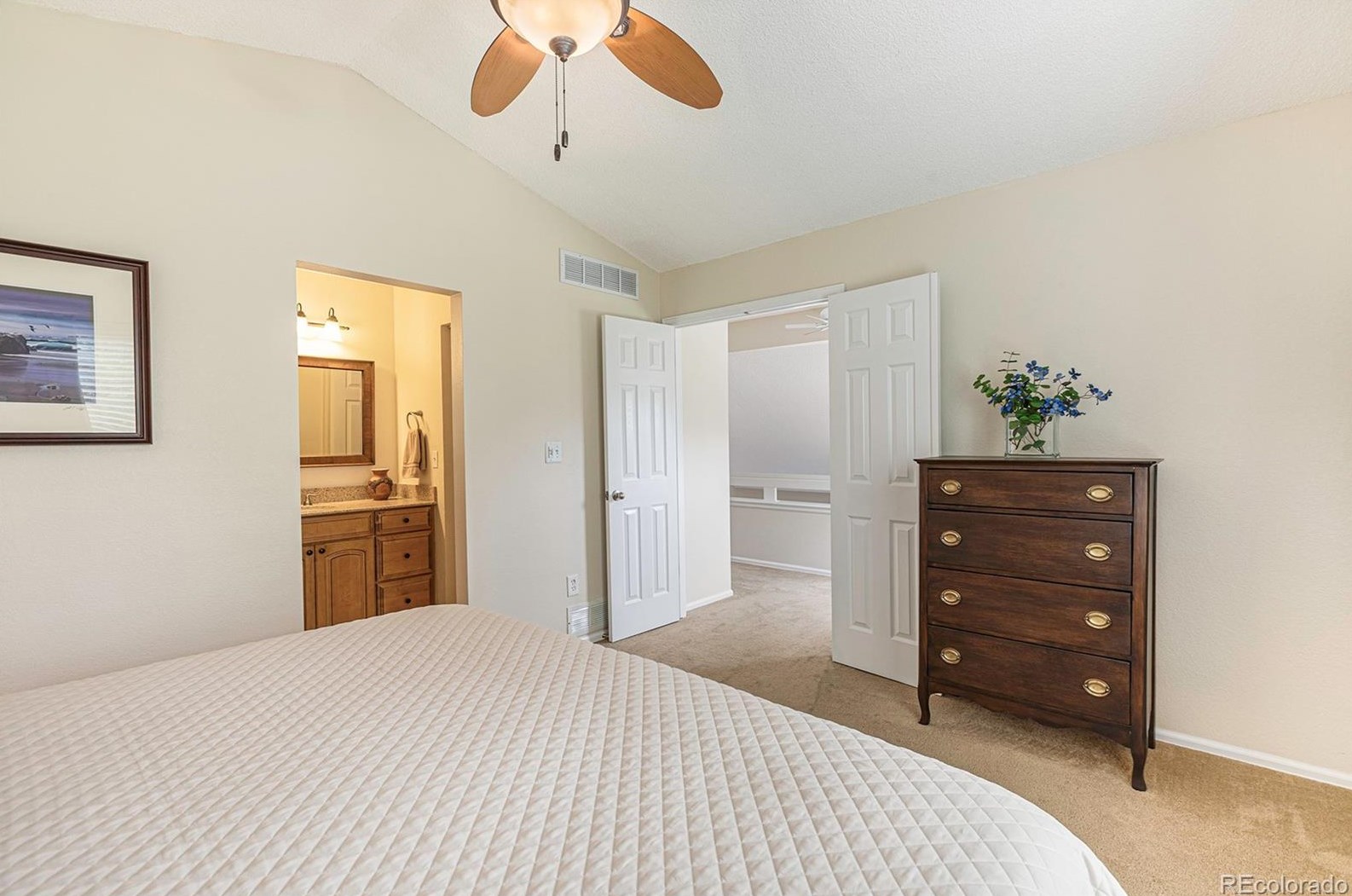 9012 Bear Mtn Dr, Littleton CO 80126-2296 exterior