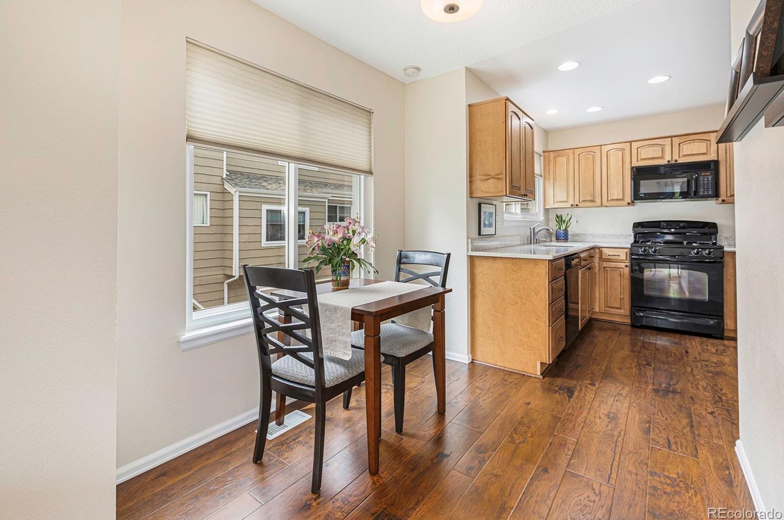 9012 Bear Mtn Dr, Littleton CO 80126-2296 exterior