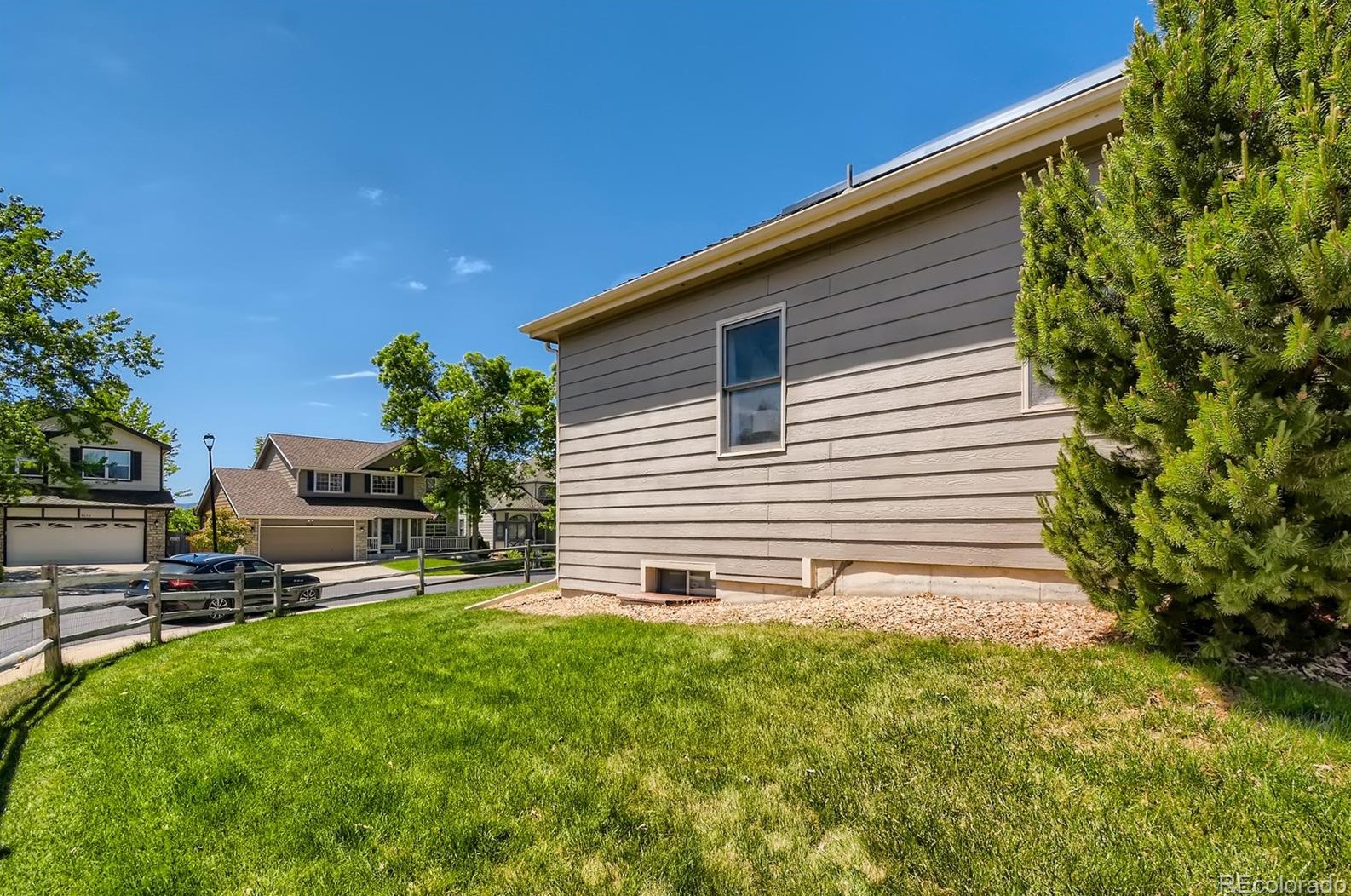 9604 Long Dr, Littleton CO 80120-4330 exterior