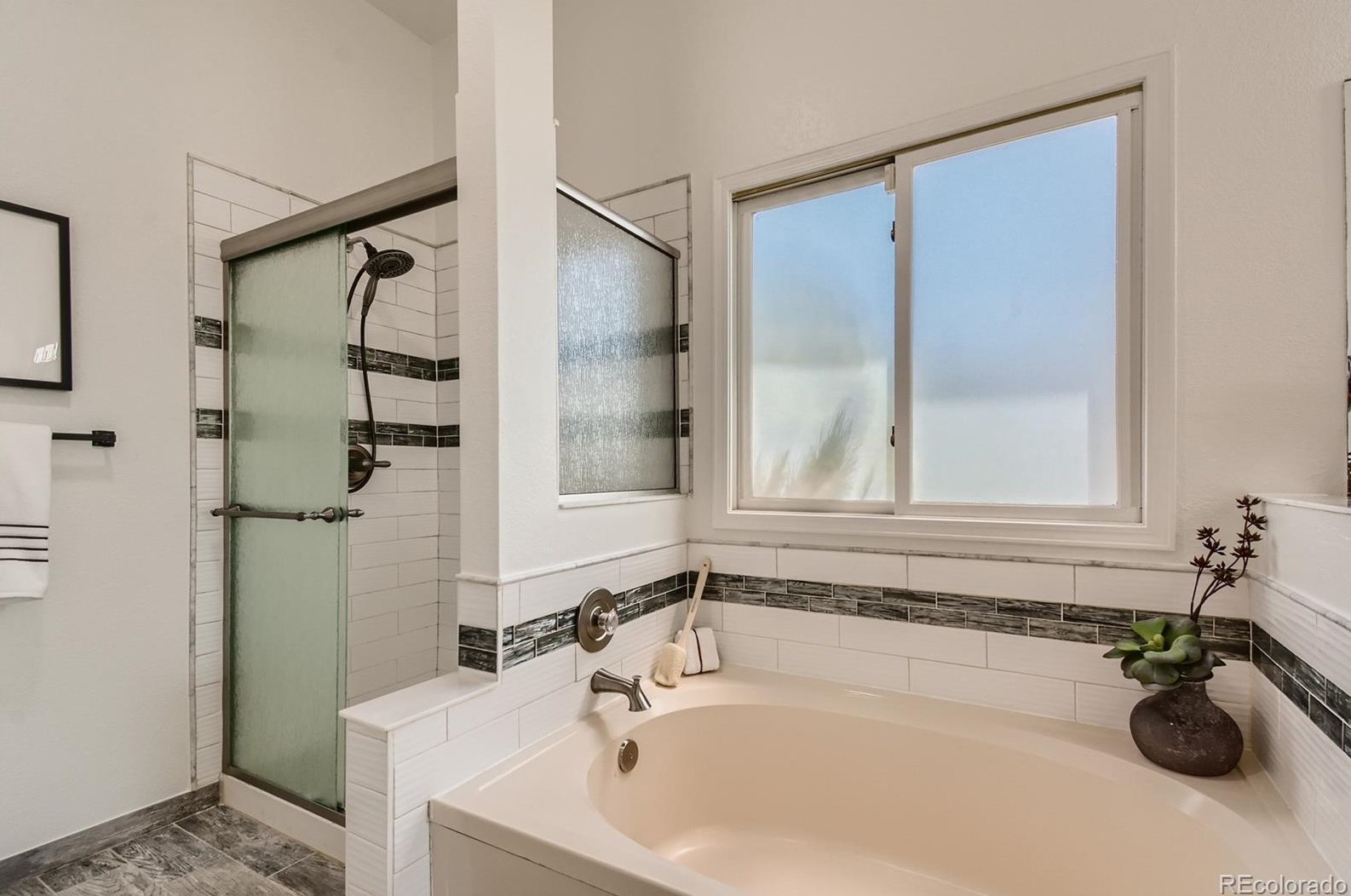 9604 Long Dr, Littleton CO 80120-4330 exterior