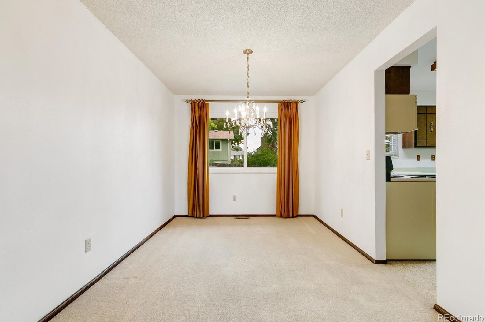 8208 Estes Ct, Arvada CO  80005-2434 exterior