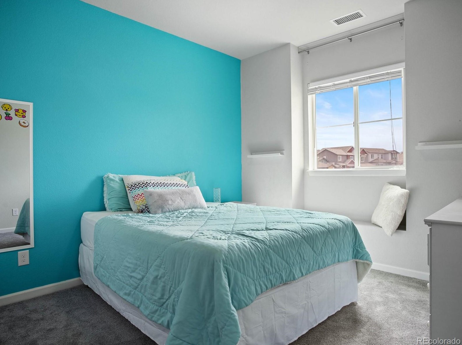 1835 Ghost Dance Cir, Castle Rock CO  80108-8539 exterior