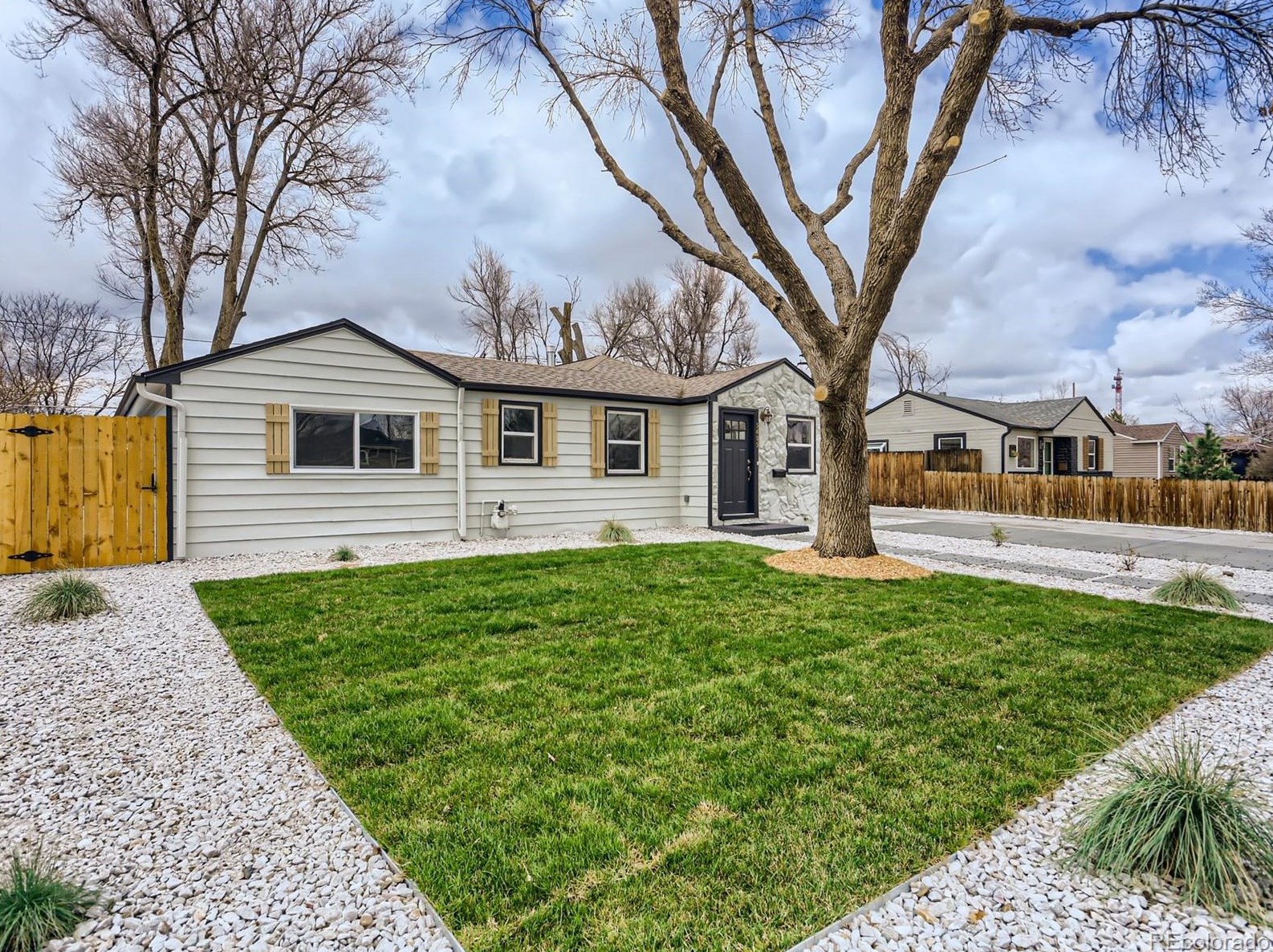 5405 Saulsbury Ct, Arvada, CO 80002-3745