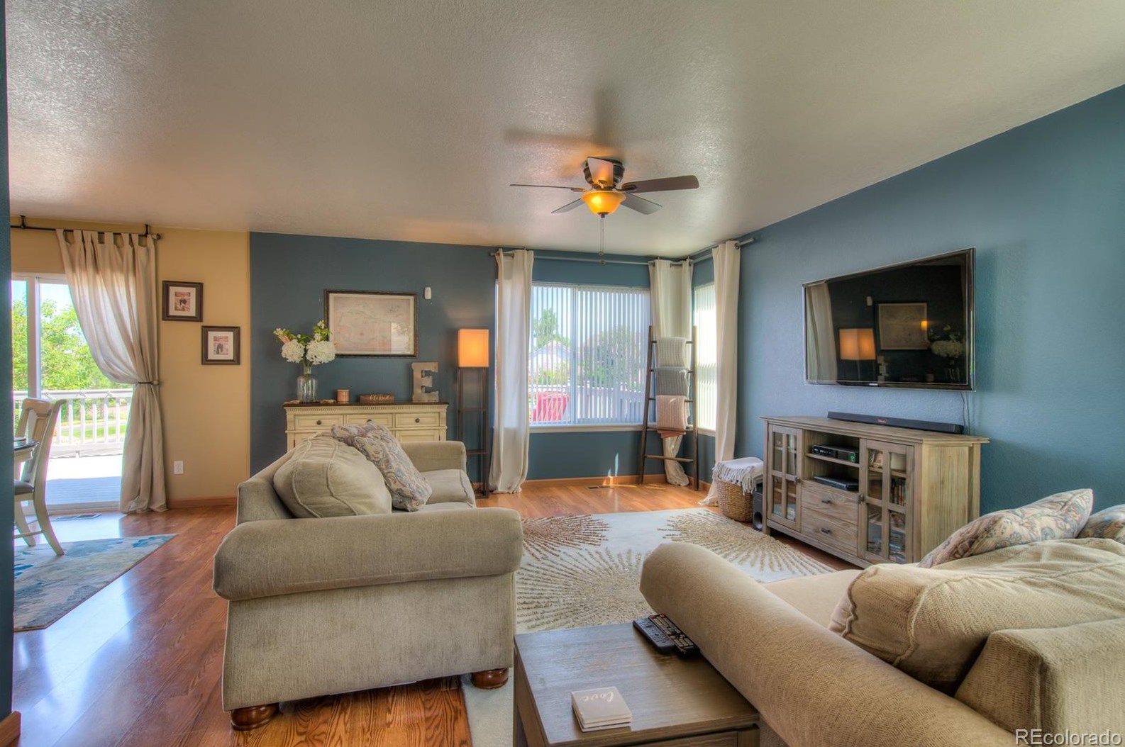 1527 Ebony Dr, Castle Rock, CO 80104-5338