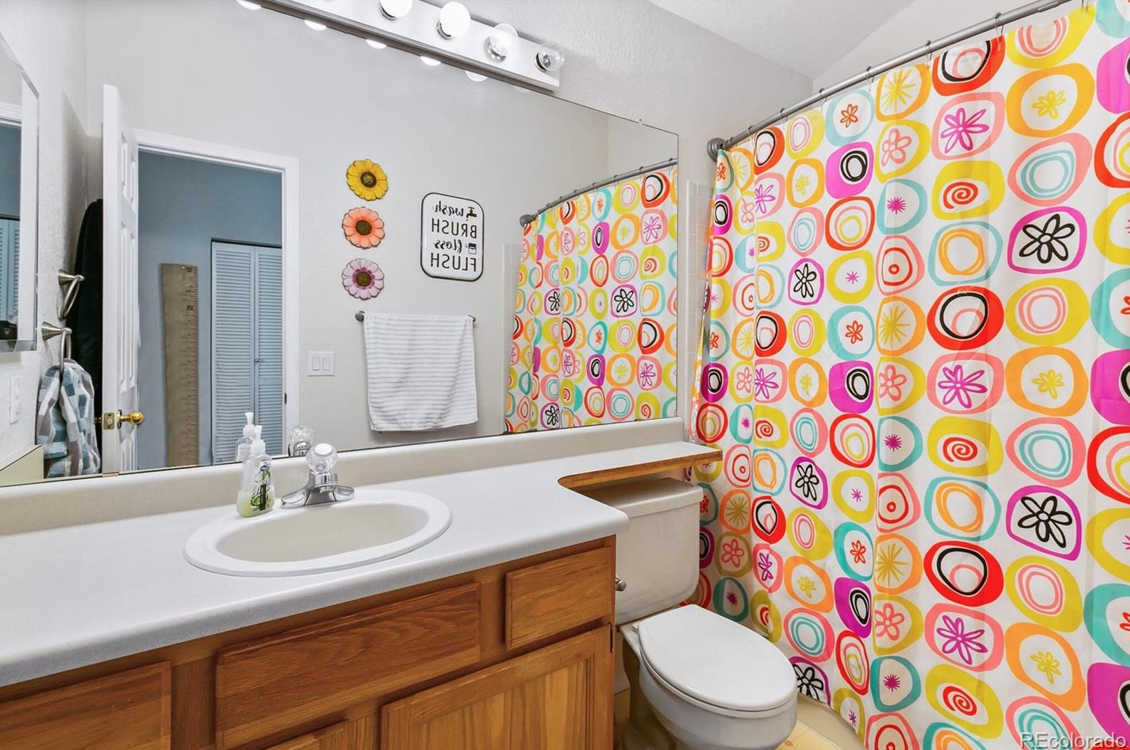 7541 Dawn Dr, Littleton CO  80125-8954 exterior