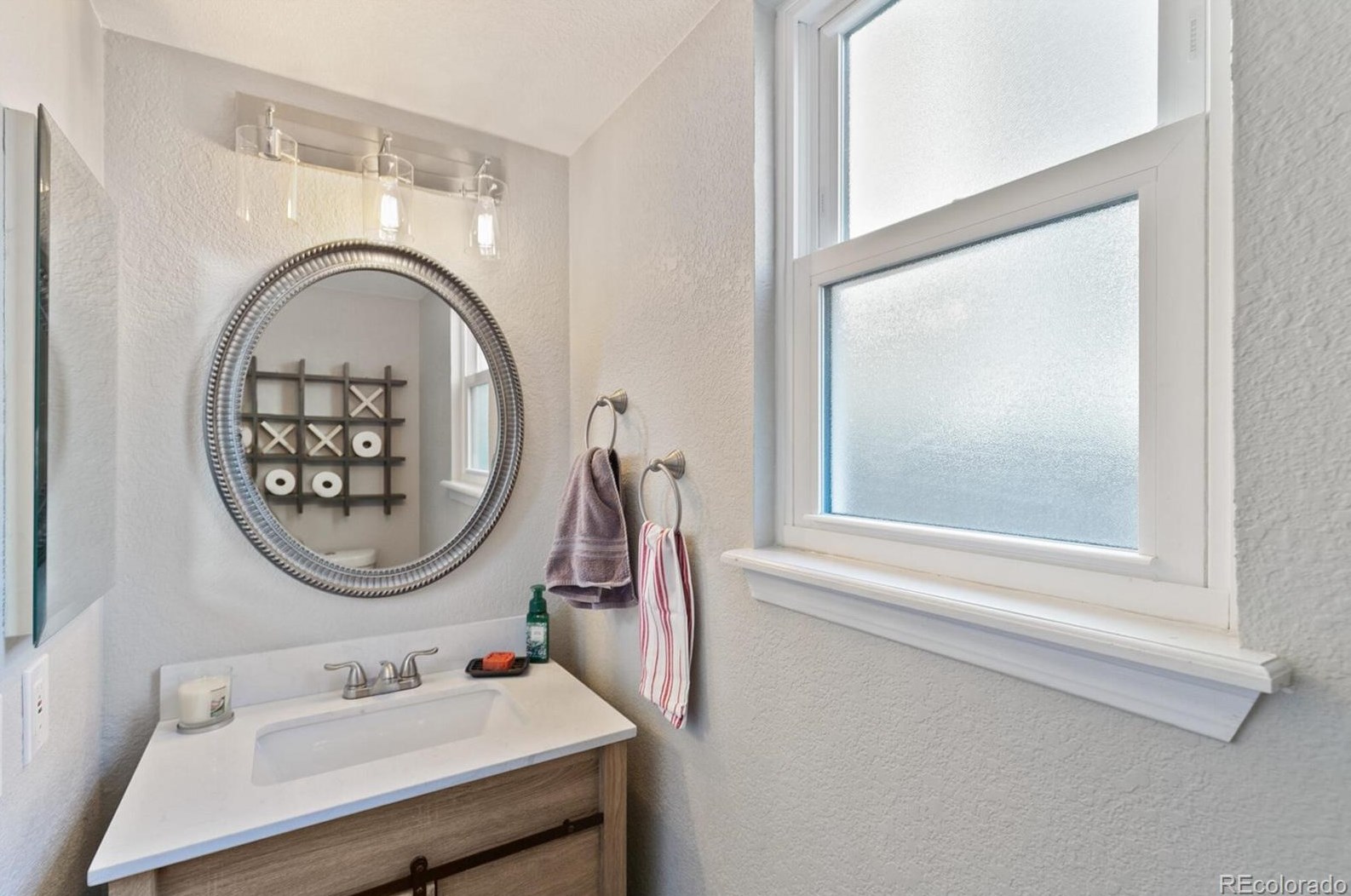 7541 Dawn Dr, Littleton CO  80125-8954 exterior