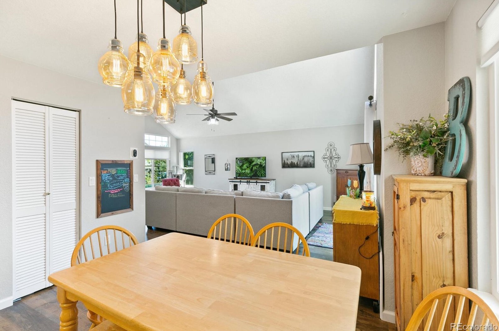 7541 Dawn Dr, Littleton CO  80125-8954 exterior