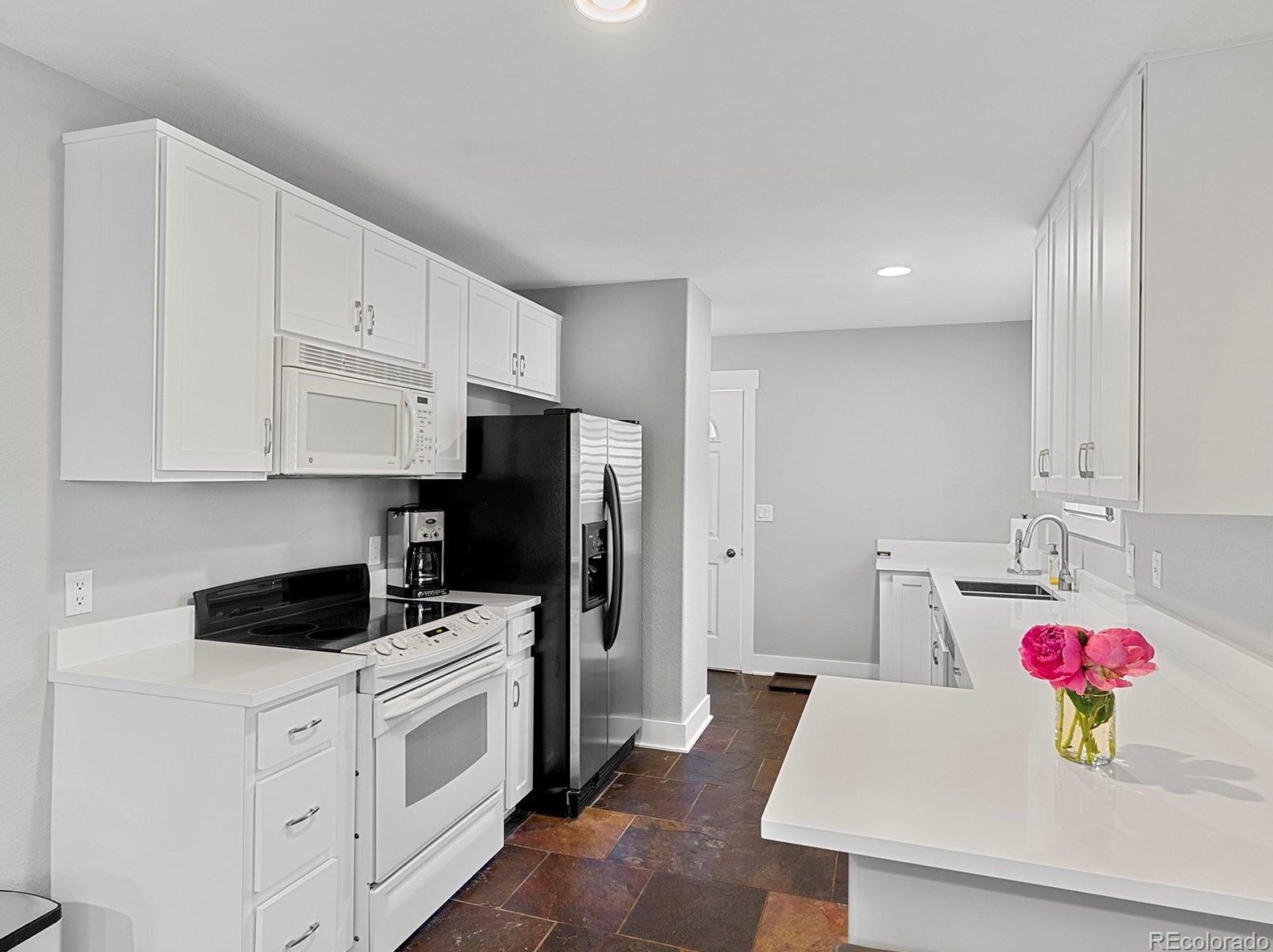 1580 Red Hawk Ct, Steamboat Springs CO 80487-2321 exterior