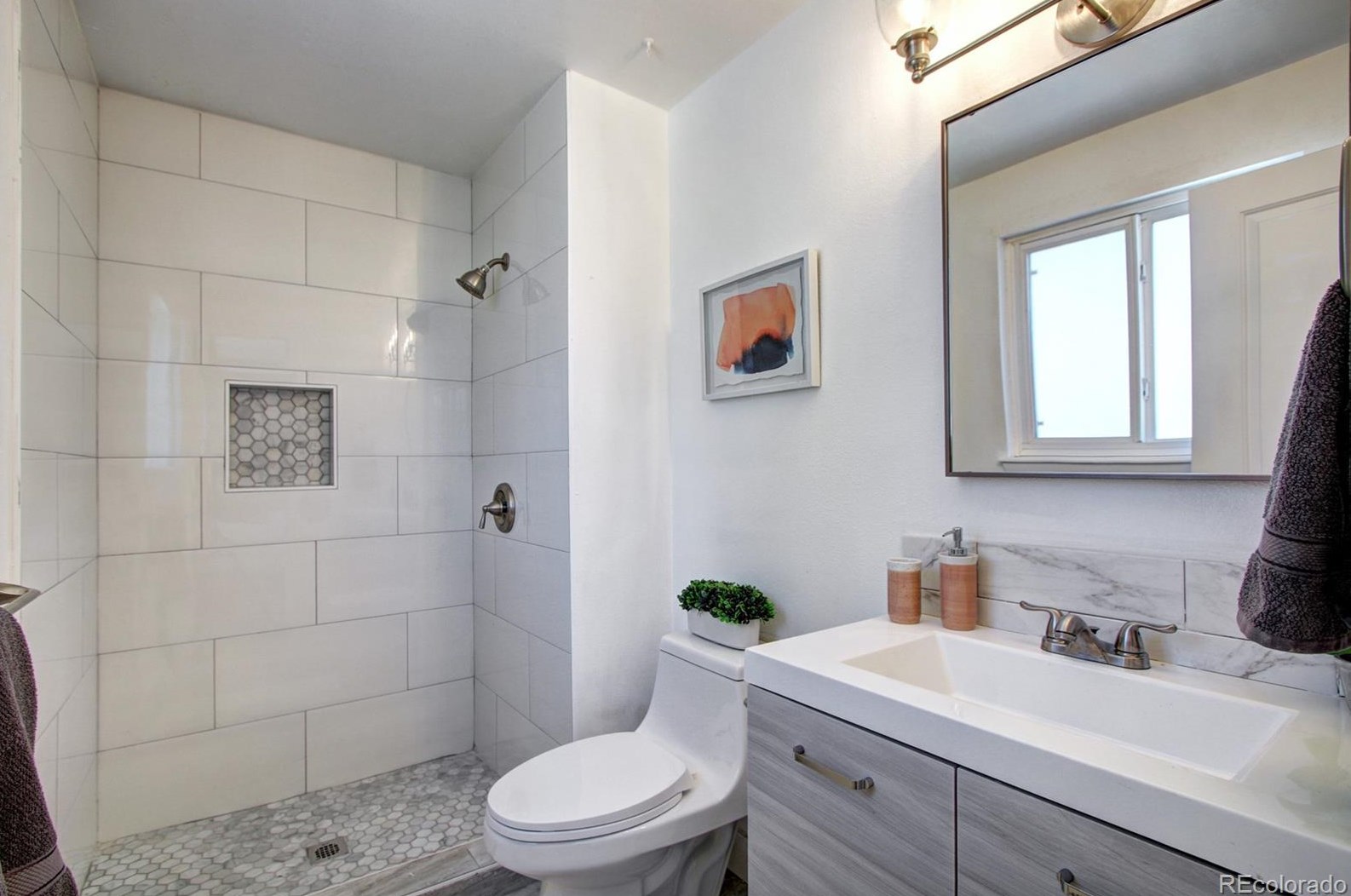 5933 Fairview Ave, Littleton CO  80128-5925 exterior