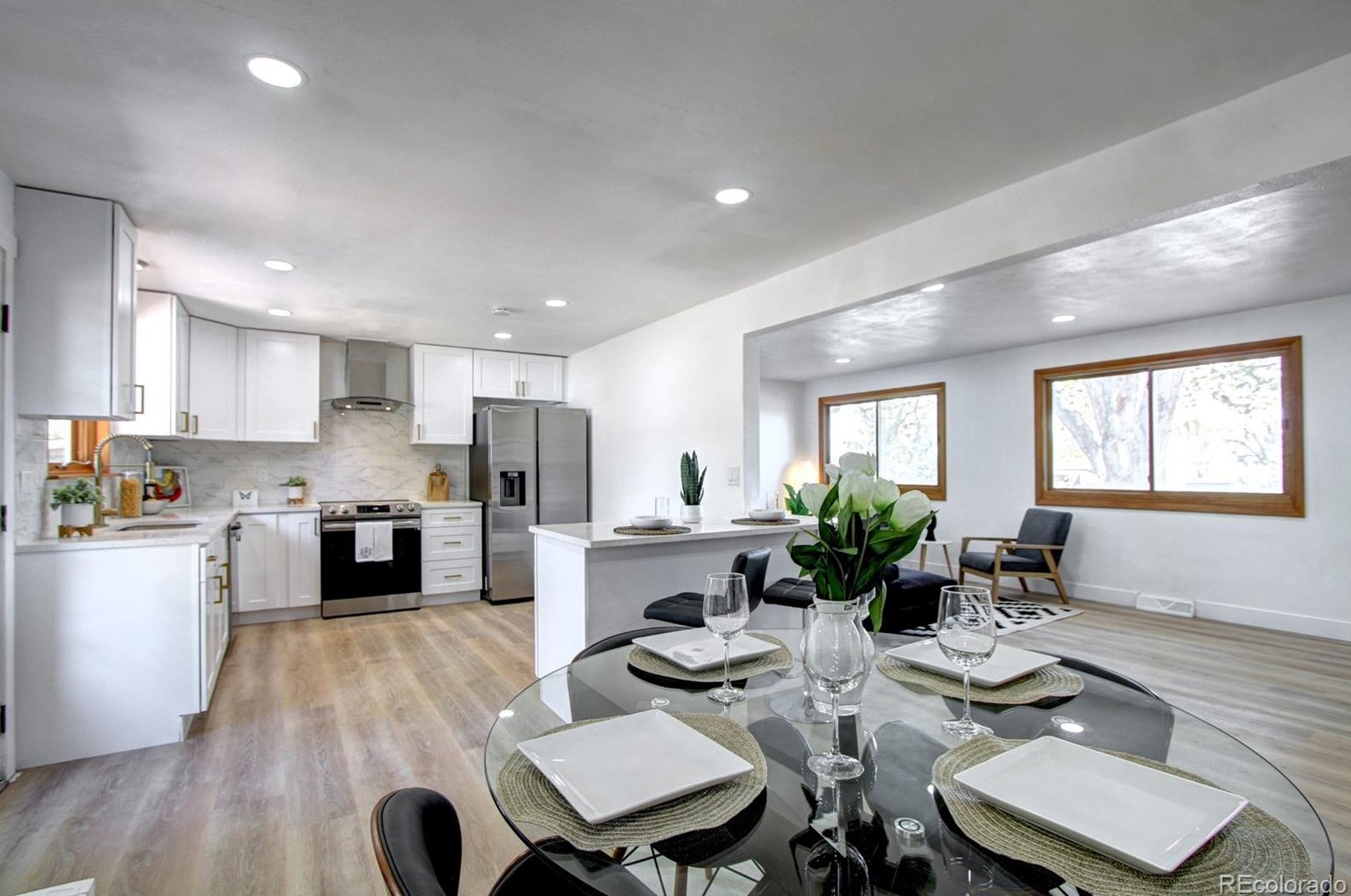 5933 Fairview Ave, Littleton CO  80128-5925 exterior