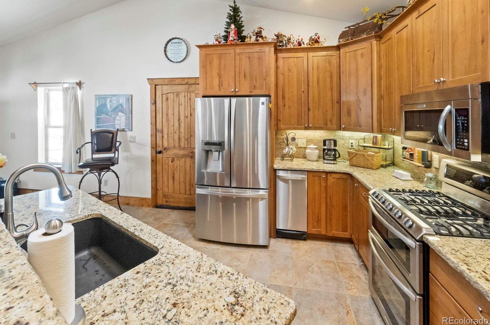 2866 Sunnywood Ave, Woodland Park CO 80863-9498 exterior