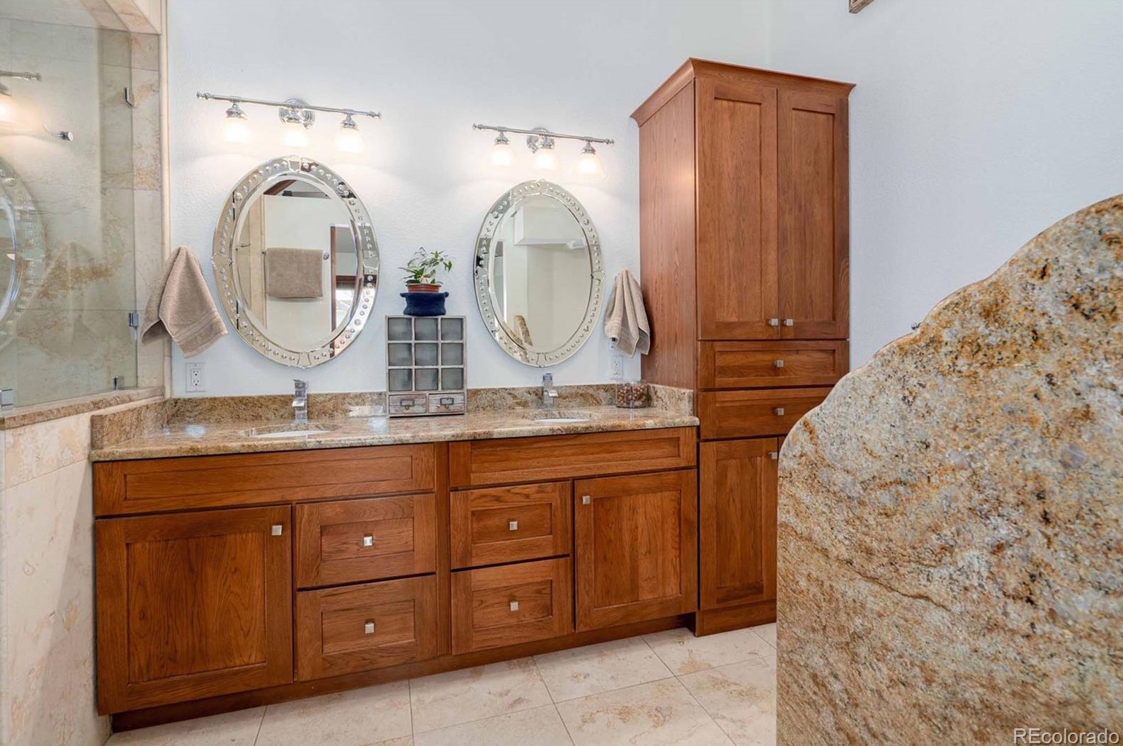 6304 Harrison Way, Littleton CO 80122-2262 exterior