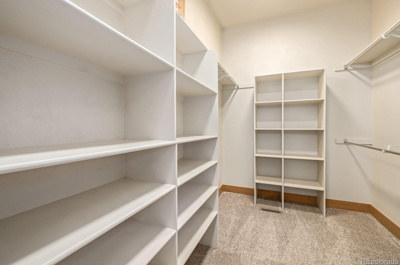 15754 73rd Ave, Arvada CO  80007-6992 exterior