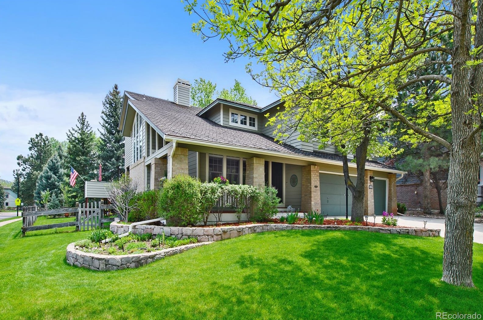 2 Amaranth Dr, Littleton, CO 80127-2607