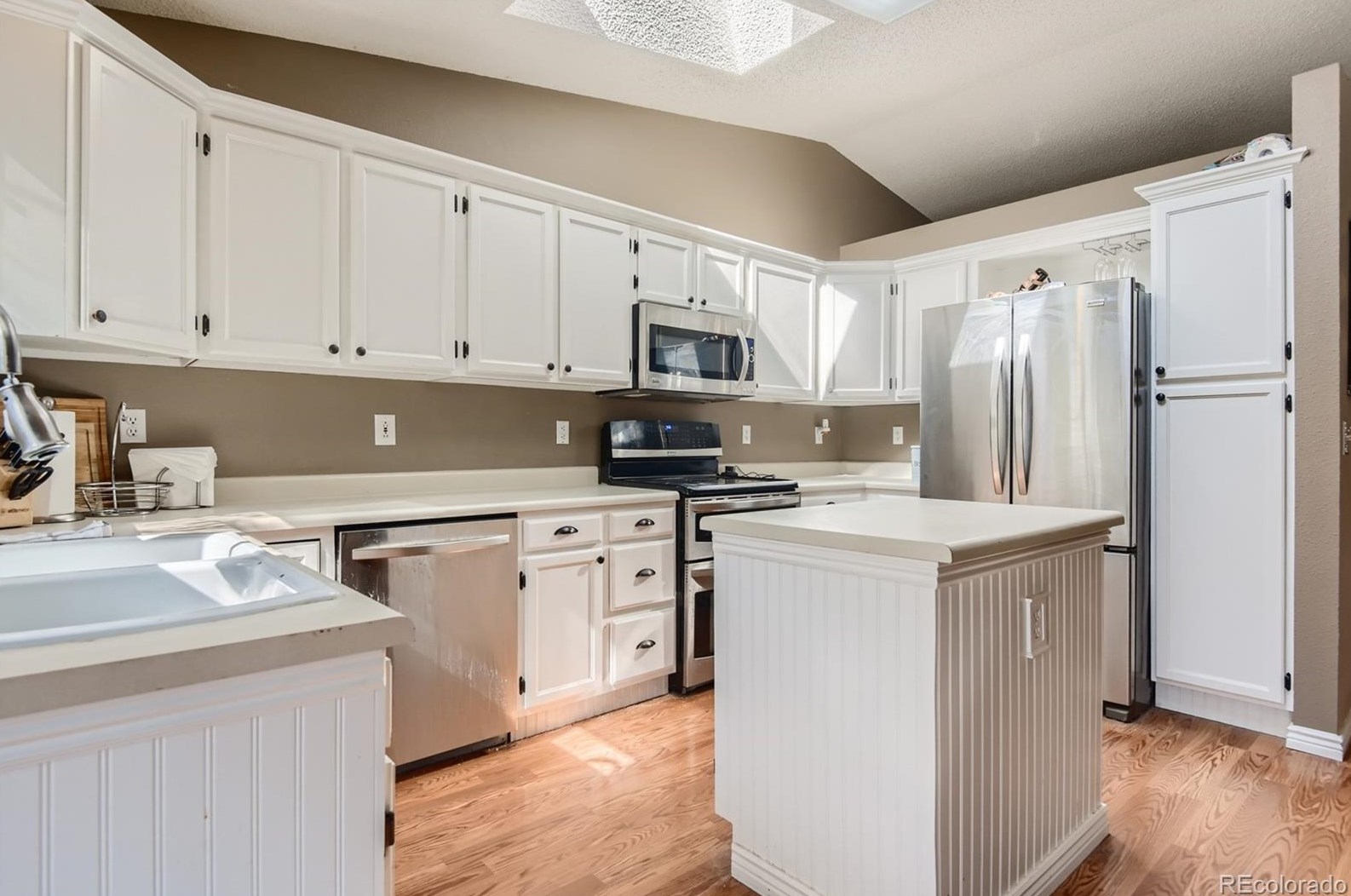 8873 Miners Dr, Littleton CO 80126-5023 exterior