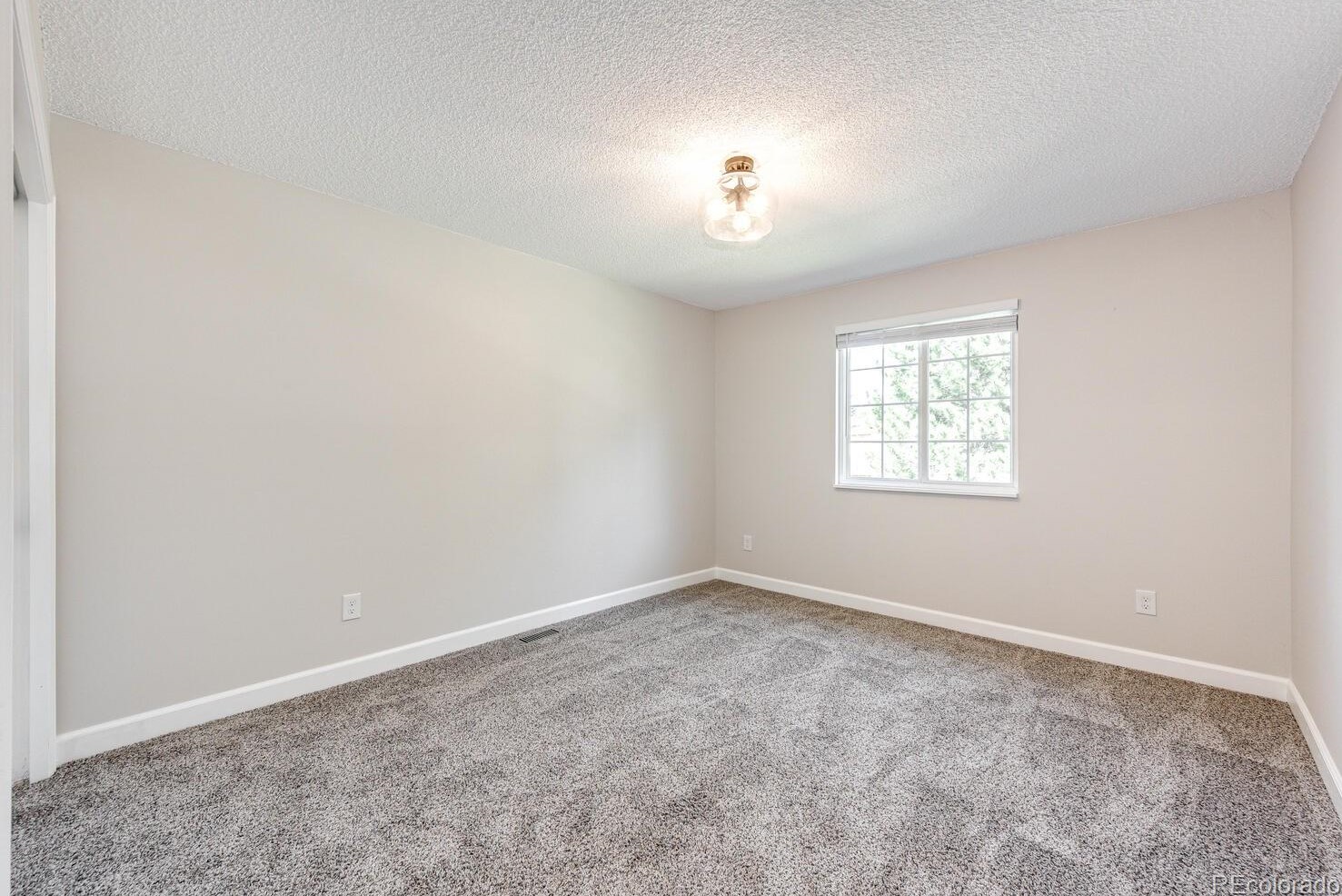 6627 Yukon Way, Littleton CO  80123-3071 exterior