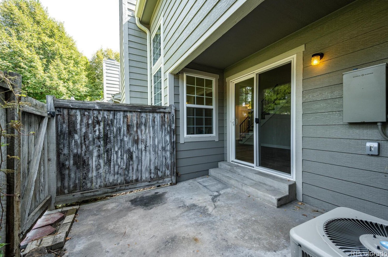 6627 Yukon Way, Littleton CO  80123-3071 exterior