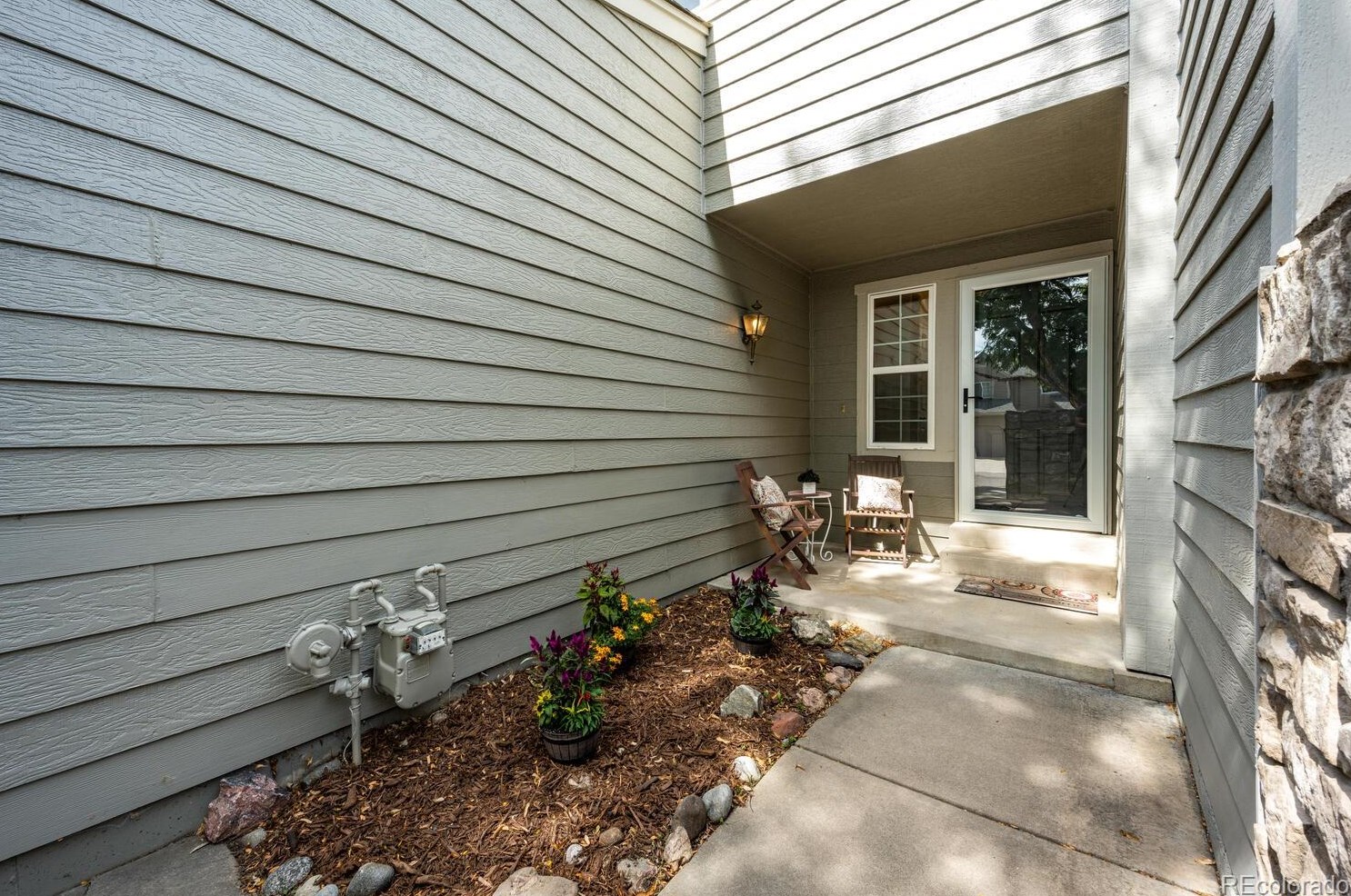 6627 Yukon Way, Littleton CO  80123-3071 exterior