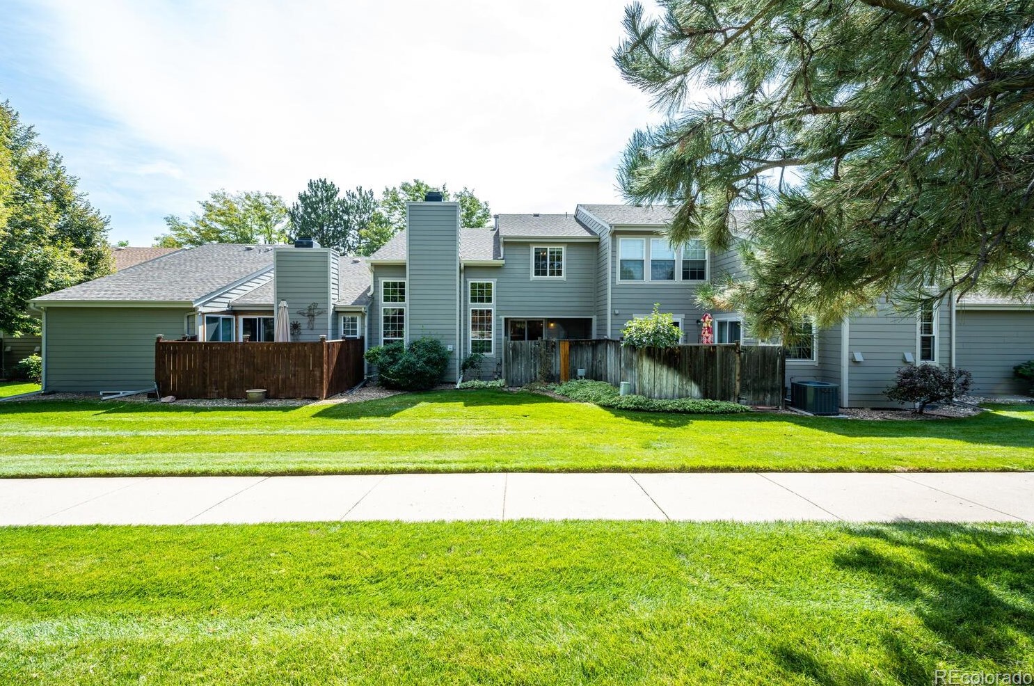 6627 Yukon Way, Littleton CO  80123-3071 exterior