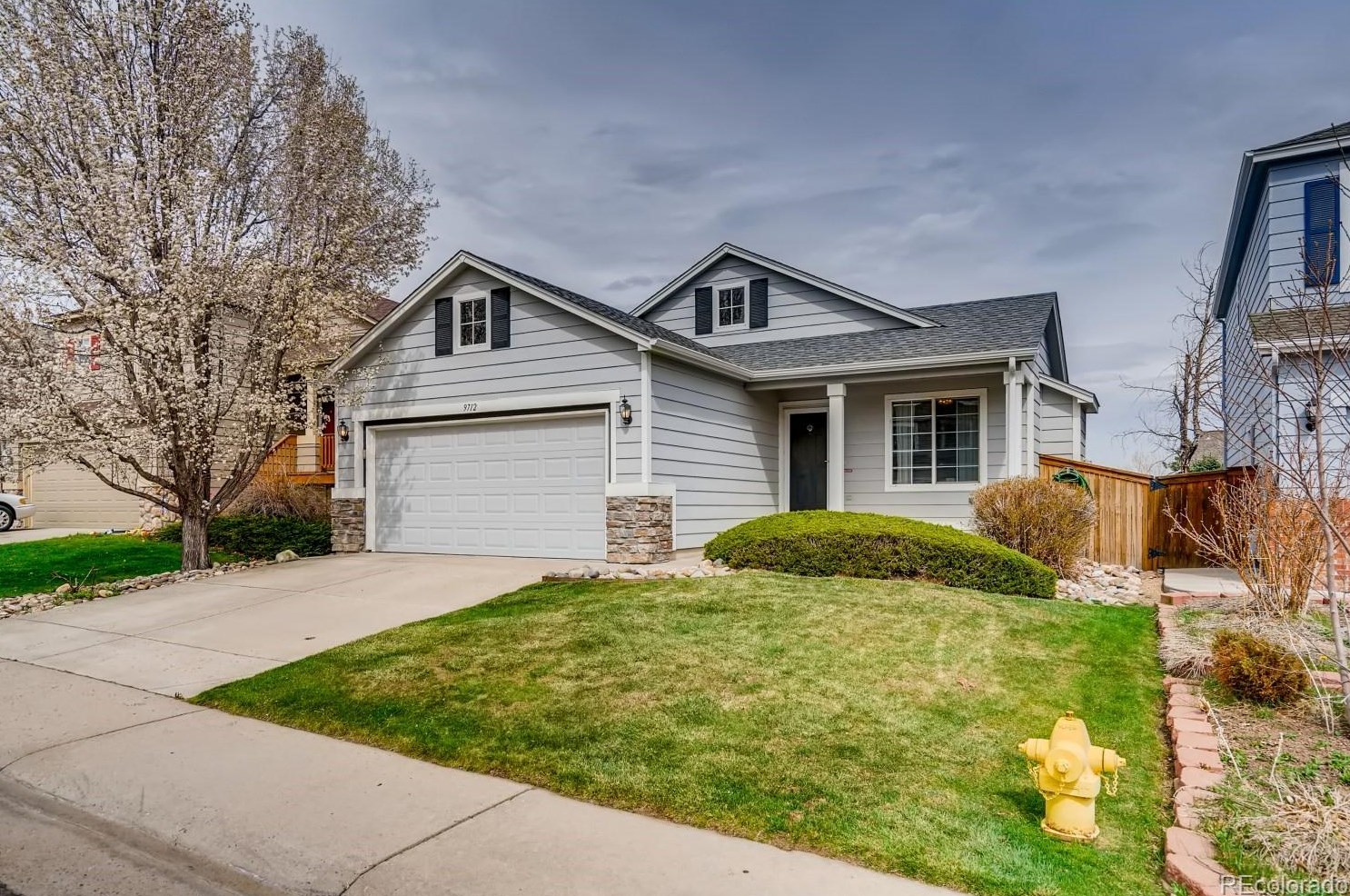 9712 Queenscliffe Dr, Littleton, CO 80130-7187