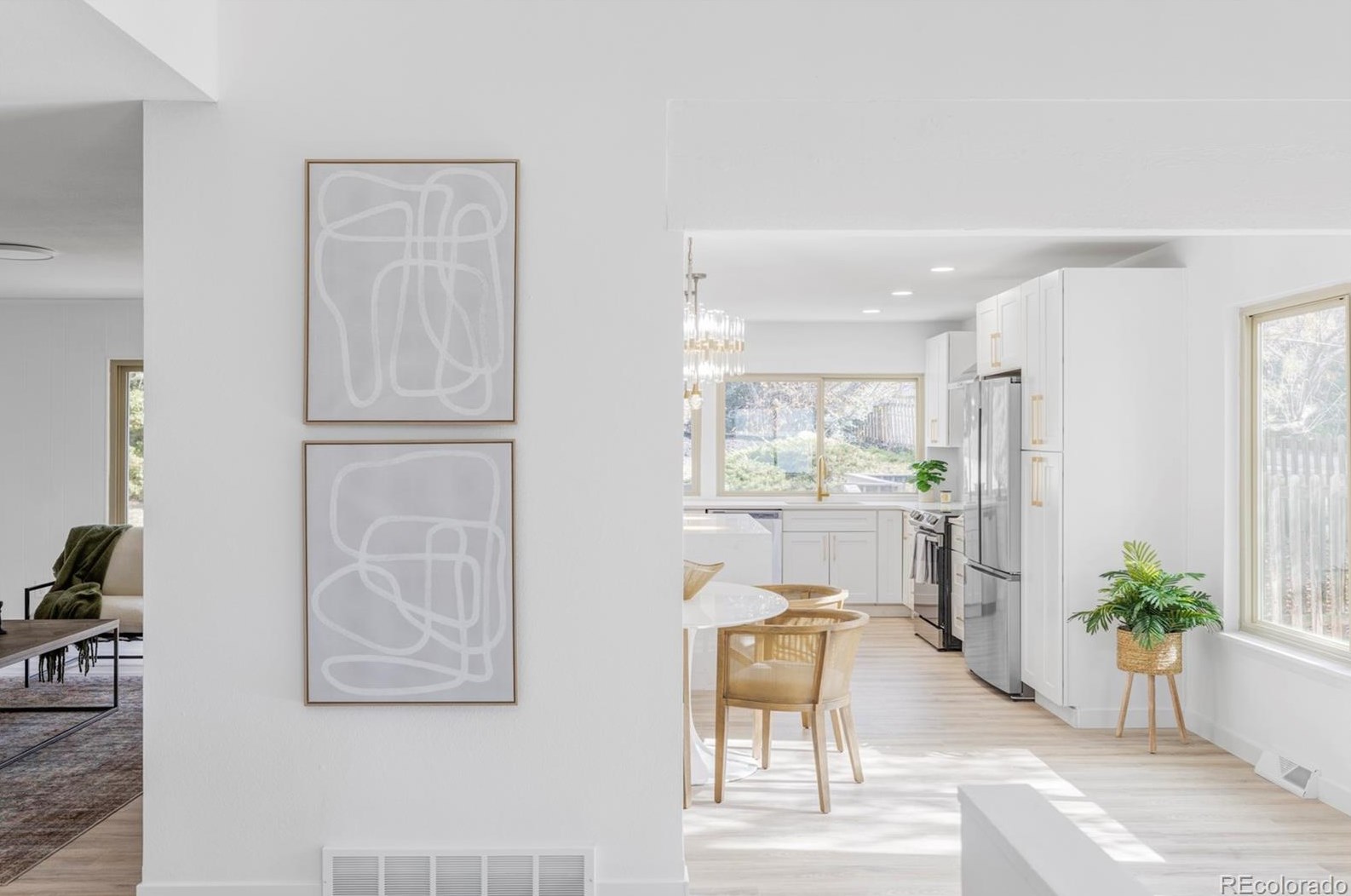 2981 Fremont Dr, Littleton CO  80122-1915 exterior