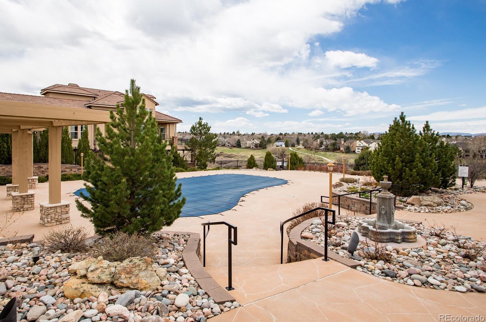 9280 Viaggio Way, Littleton CO  80126-3614 exterior