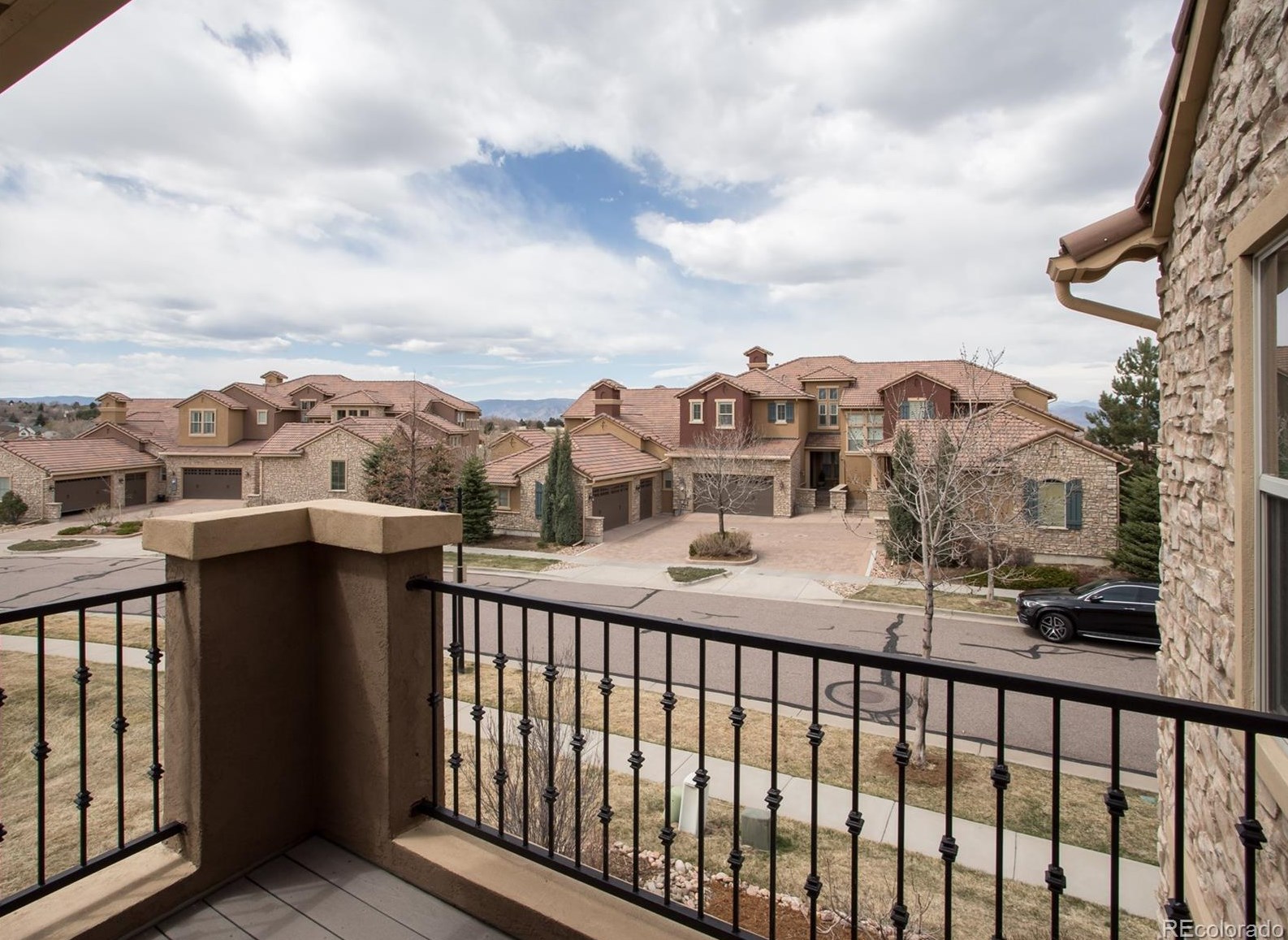 9280 Viaggio Way, Littleton CO  80126-3614 exterior