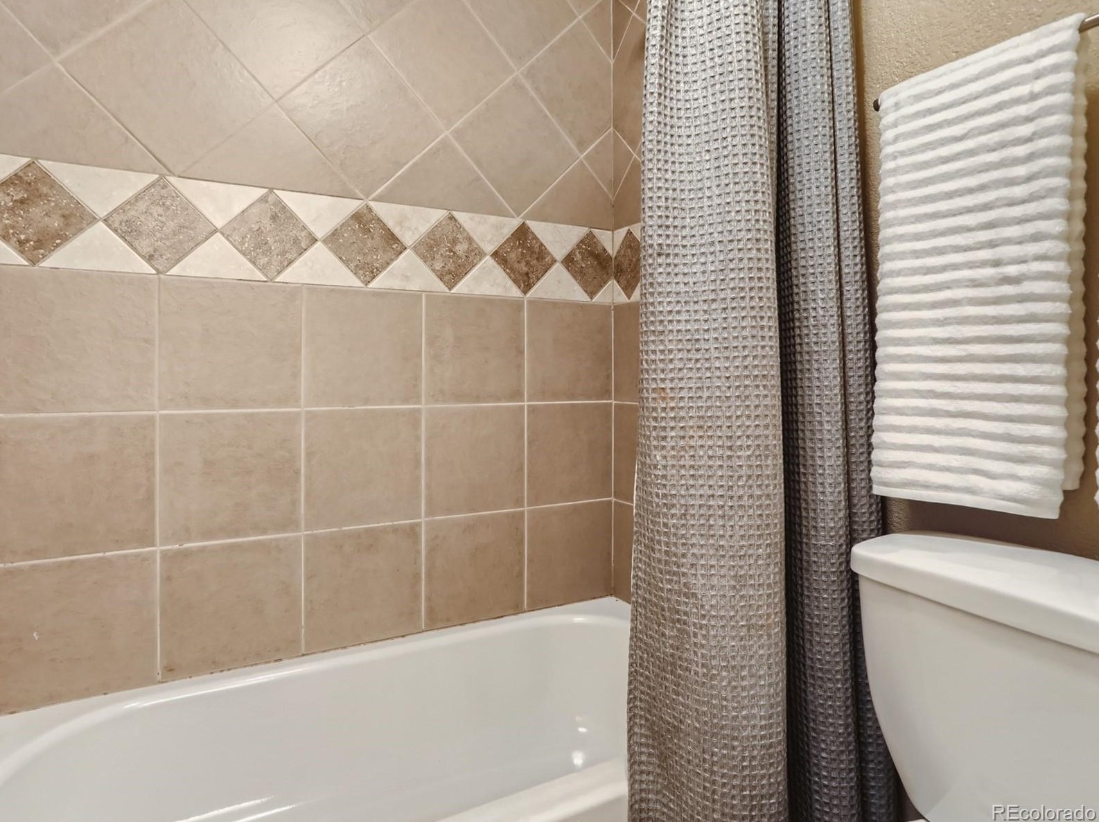 7267 Johnson St, Littleton CO 80127-3958 exterior