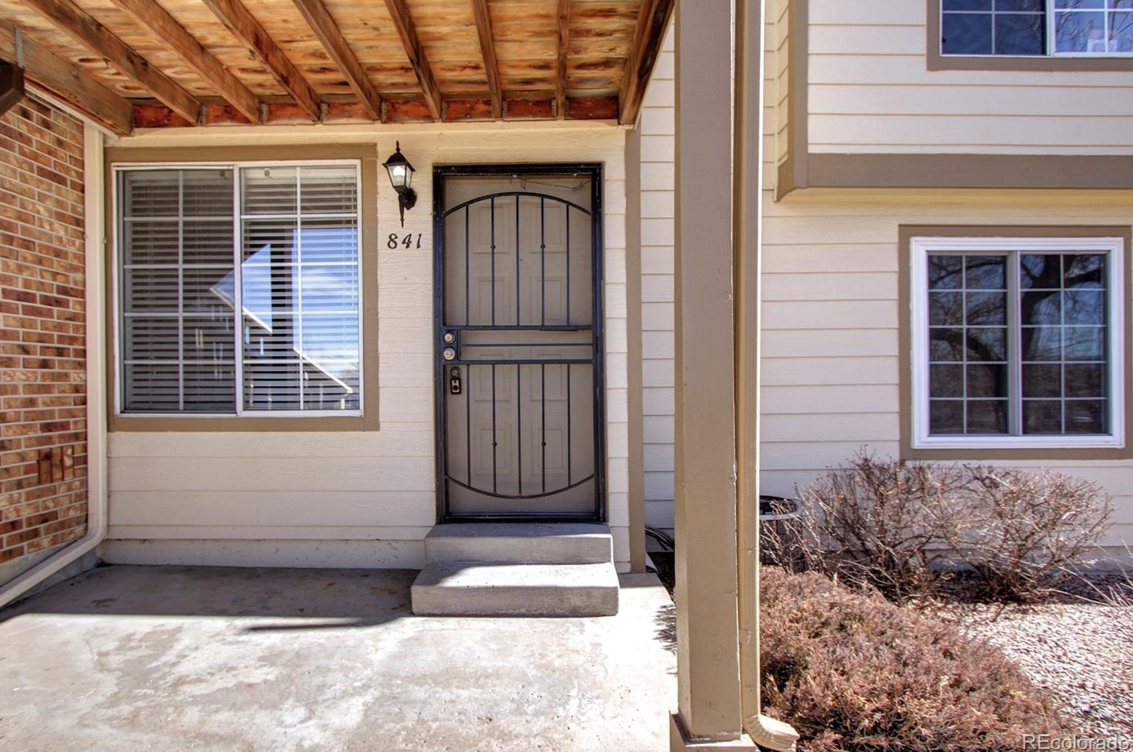 841 Summer Dr, Littleton, CO 80126-3094