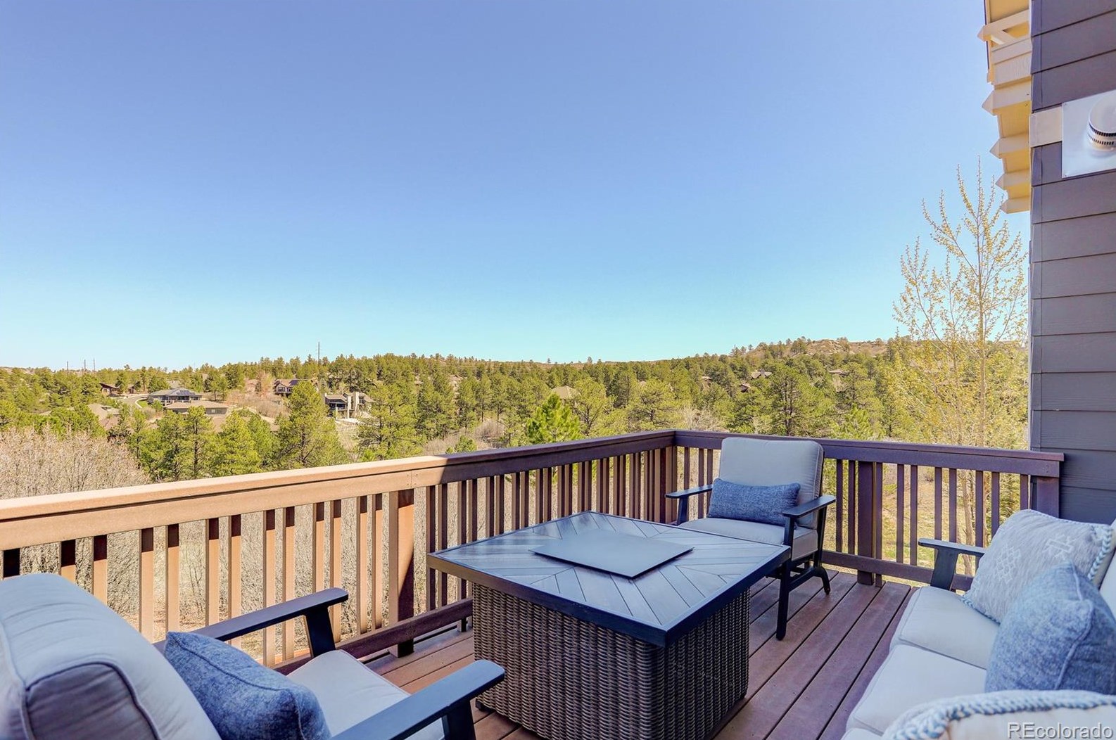 1720 Ridgetrail Ct, Castle Rock CO  80104-7697 exterior