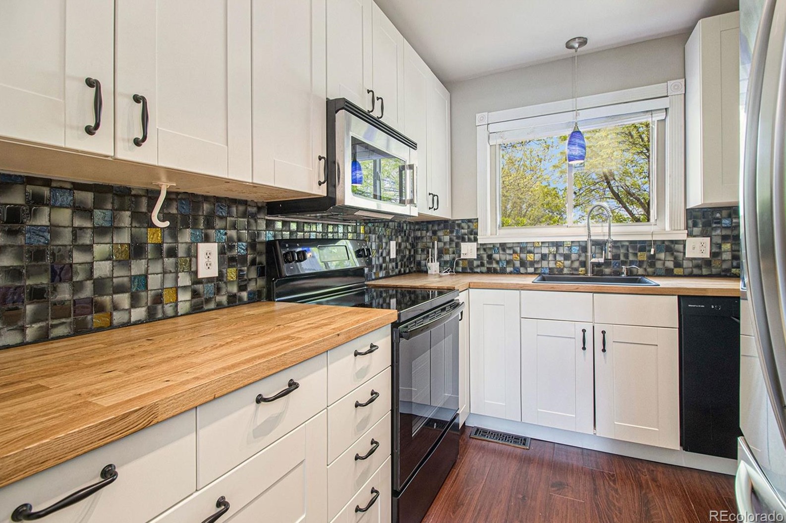 6932 Broadway, Littleton CO 80122-3608 exterior