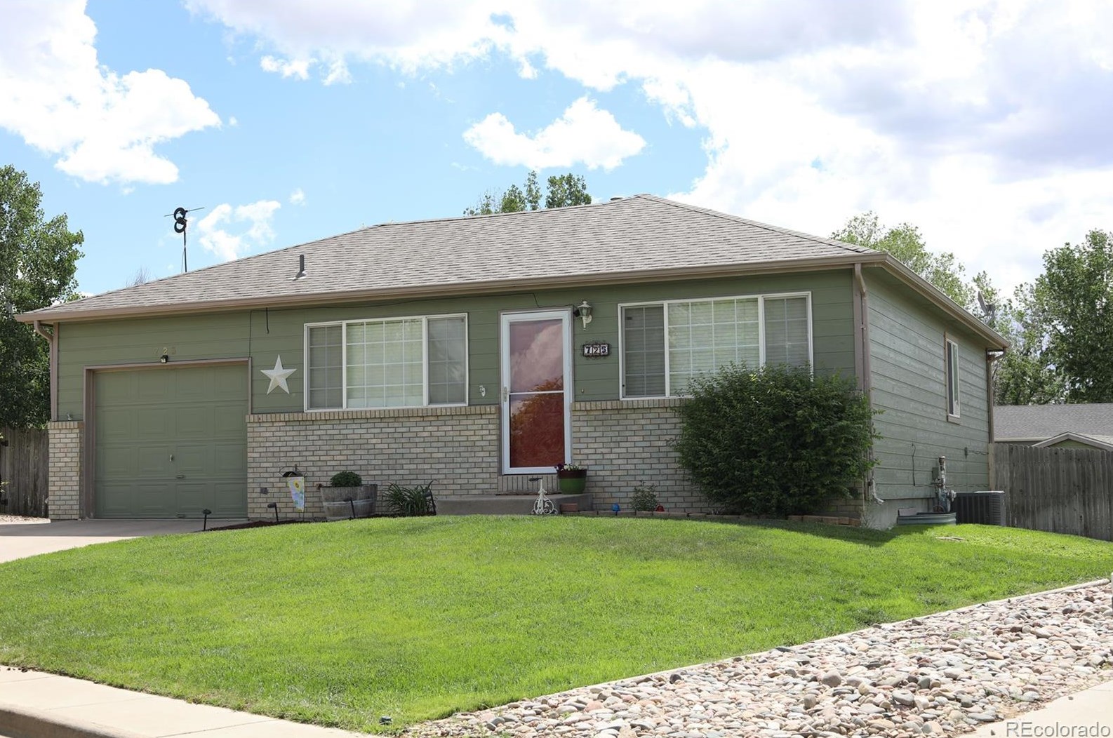 725 3rd Street Ct, Kersey, CO 80644-9768
