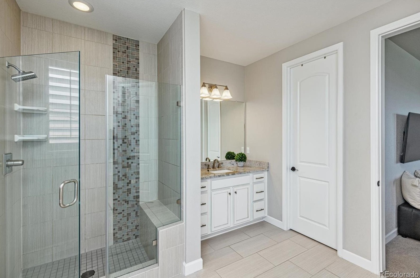 21925 Rowland Dr, Aurora CO exterior