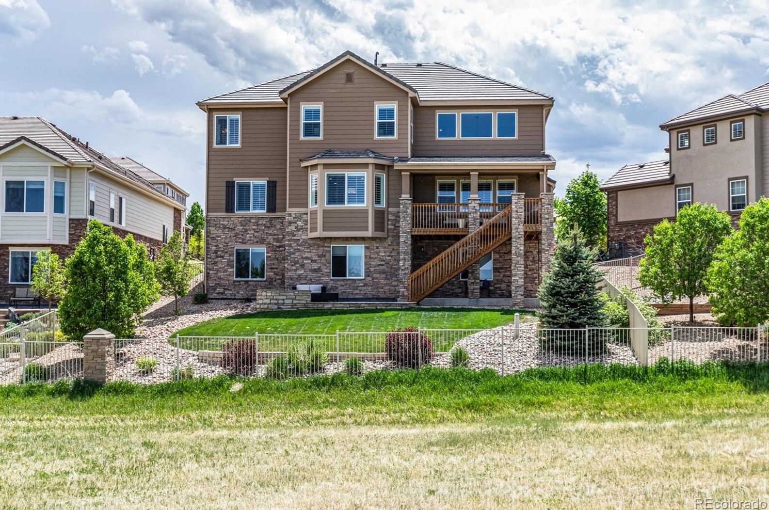 21925 Rowland Dr, Aurora CO exterior