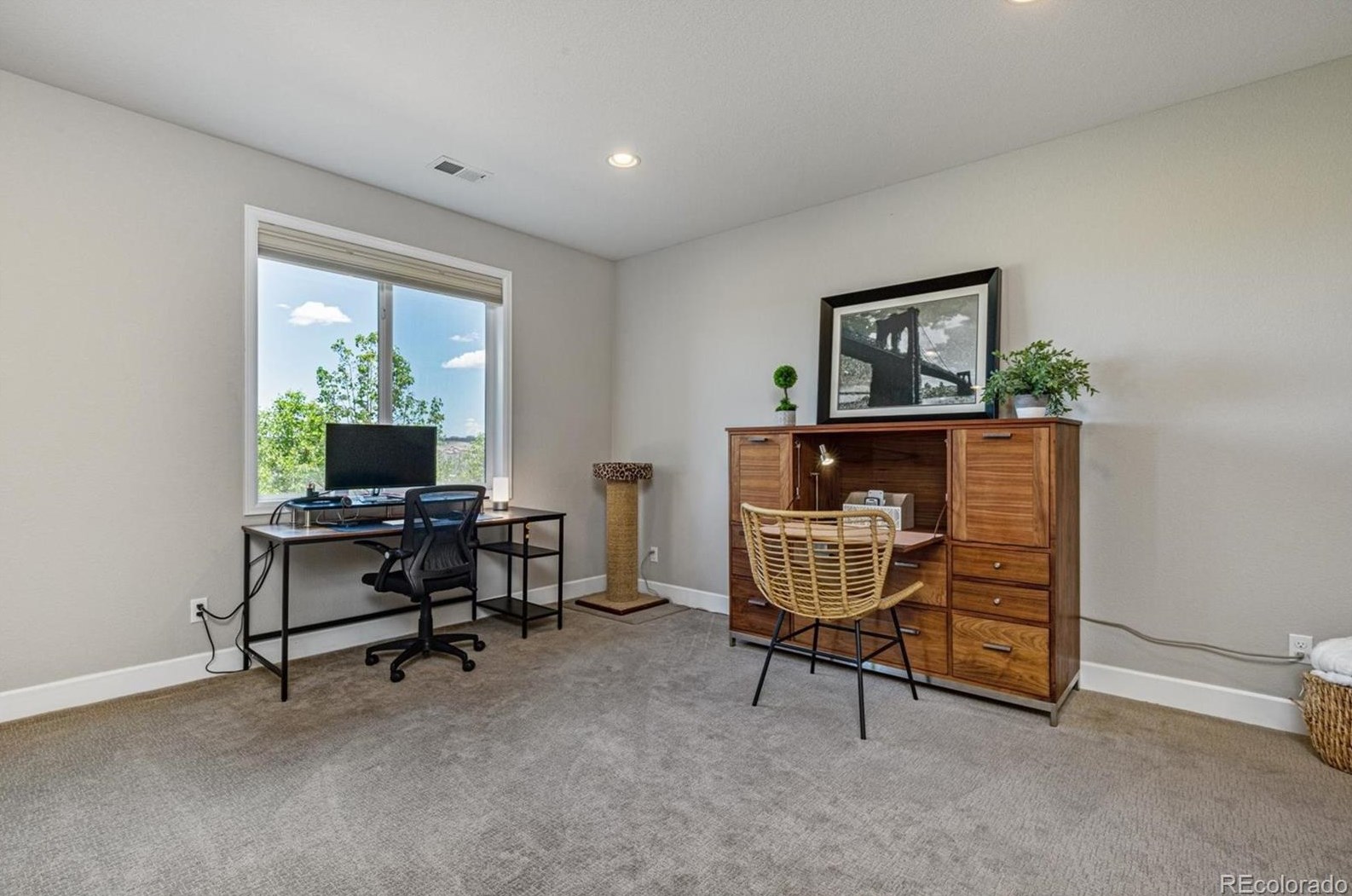 21925 Rowland Dr, Aurora CO exterior