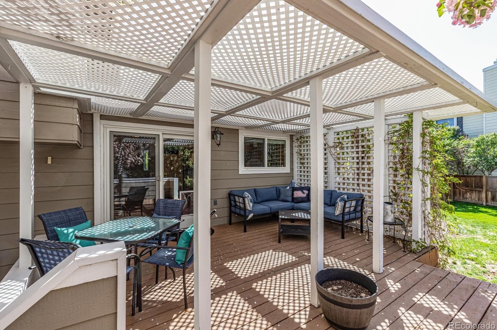 8588 Woody Way, Littleton CO 80126-2536 exterior