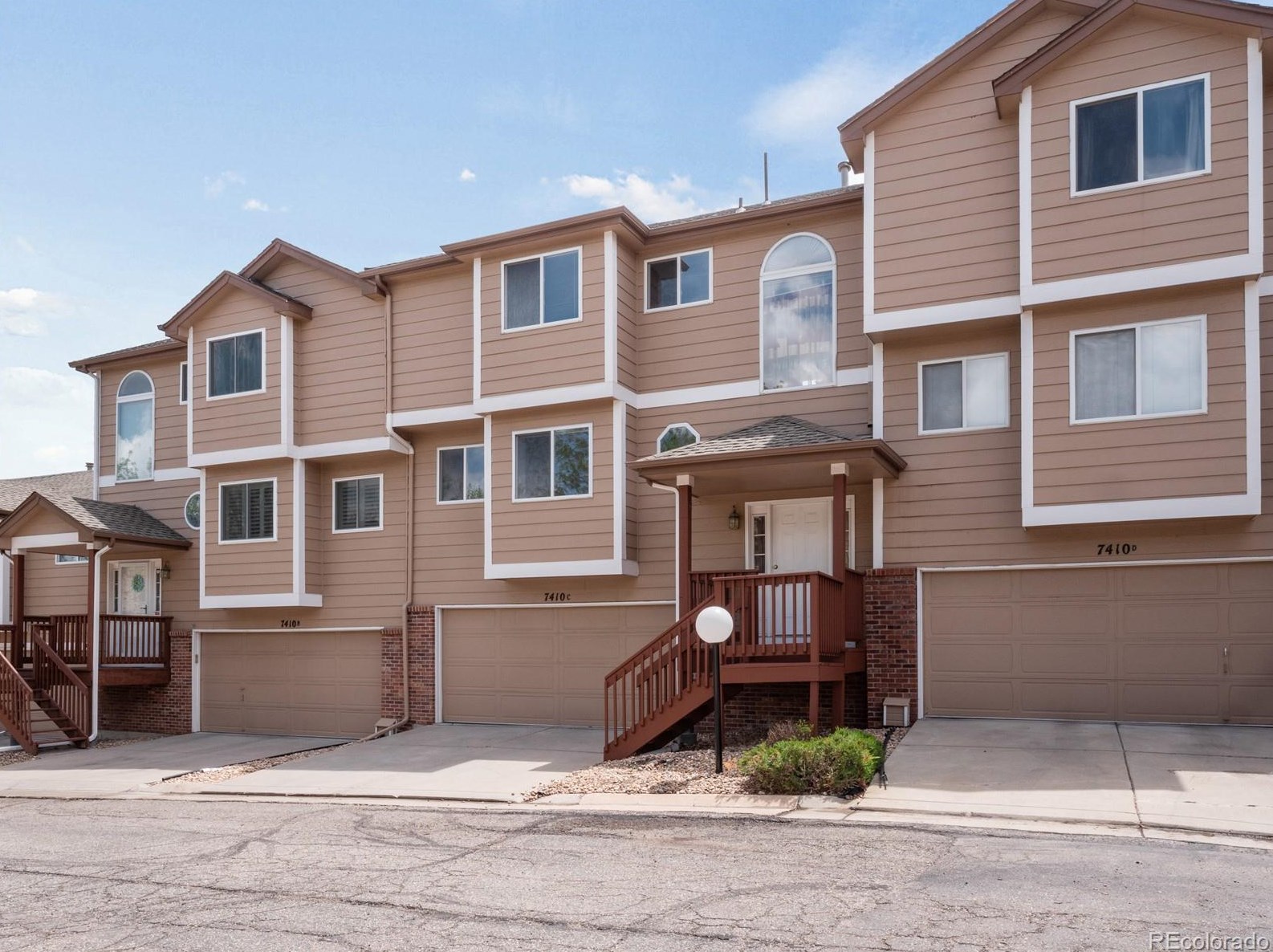 7410 Coal Mine Ave, Littleton CO 80123-4412 exterior