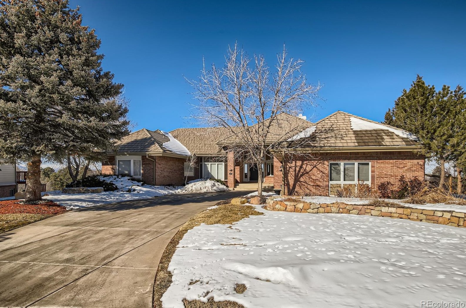 43 Falcon Hills Dr, Littleton, CO 80126-2901