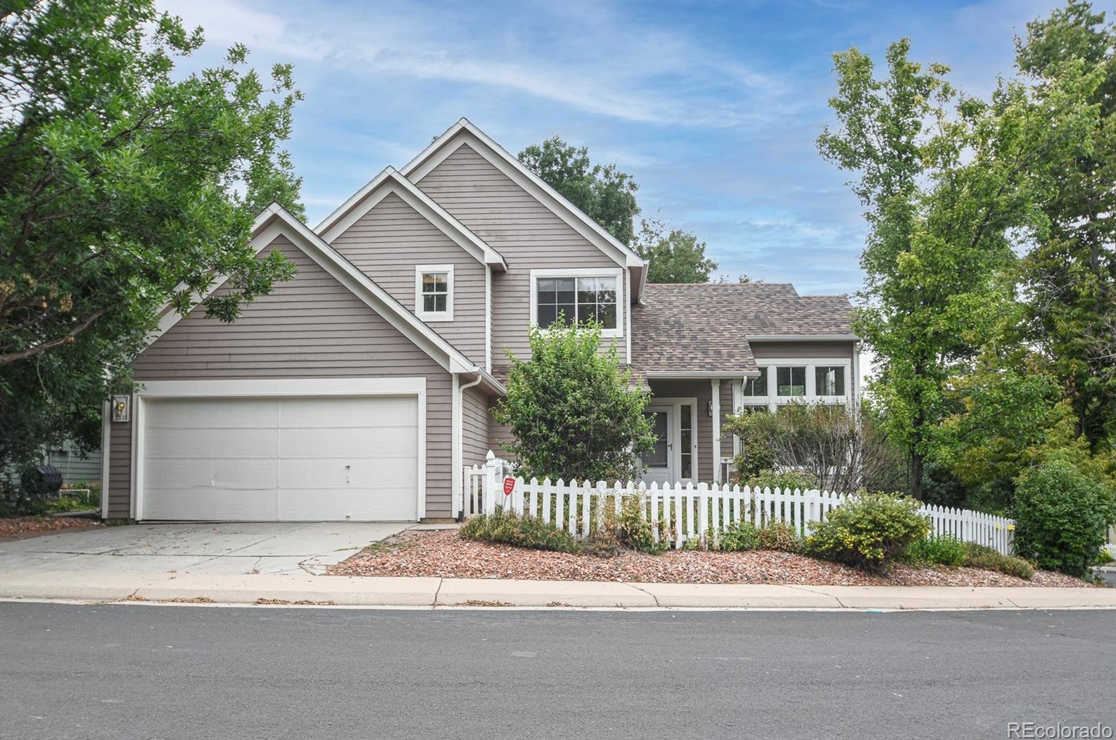 2537 Sweetwater Cir, Lafayette, CO 80026-9383